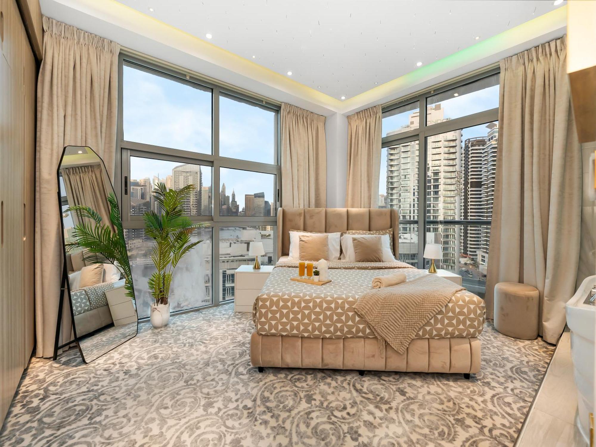 Luxurious 2br With Marina View & Private Jacuzzi Apartment