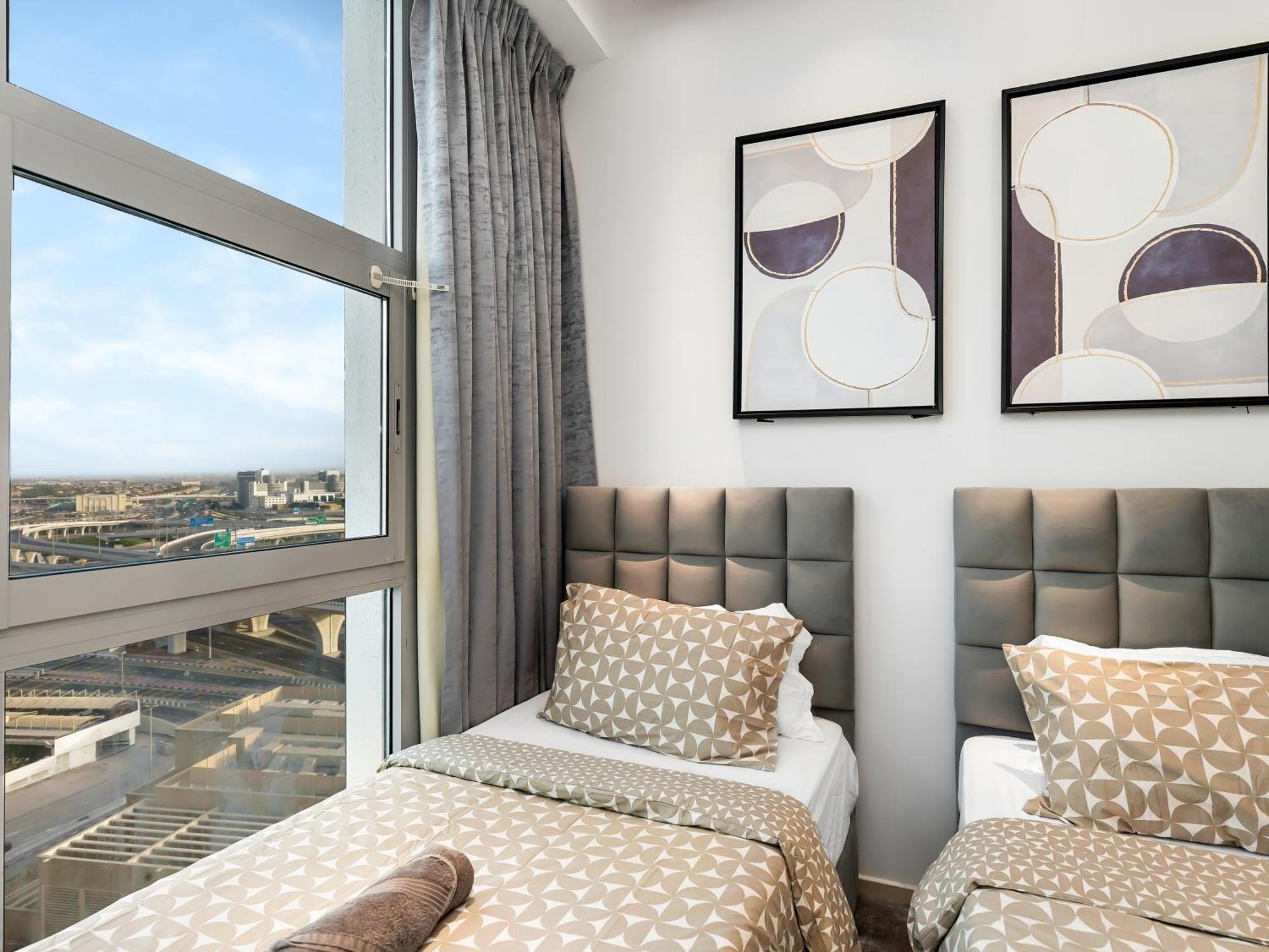 Luxurious 2br With Marina View & Private Jacuzzi Apartment