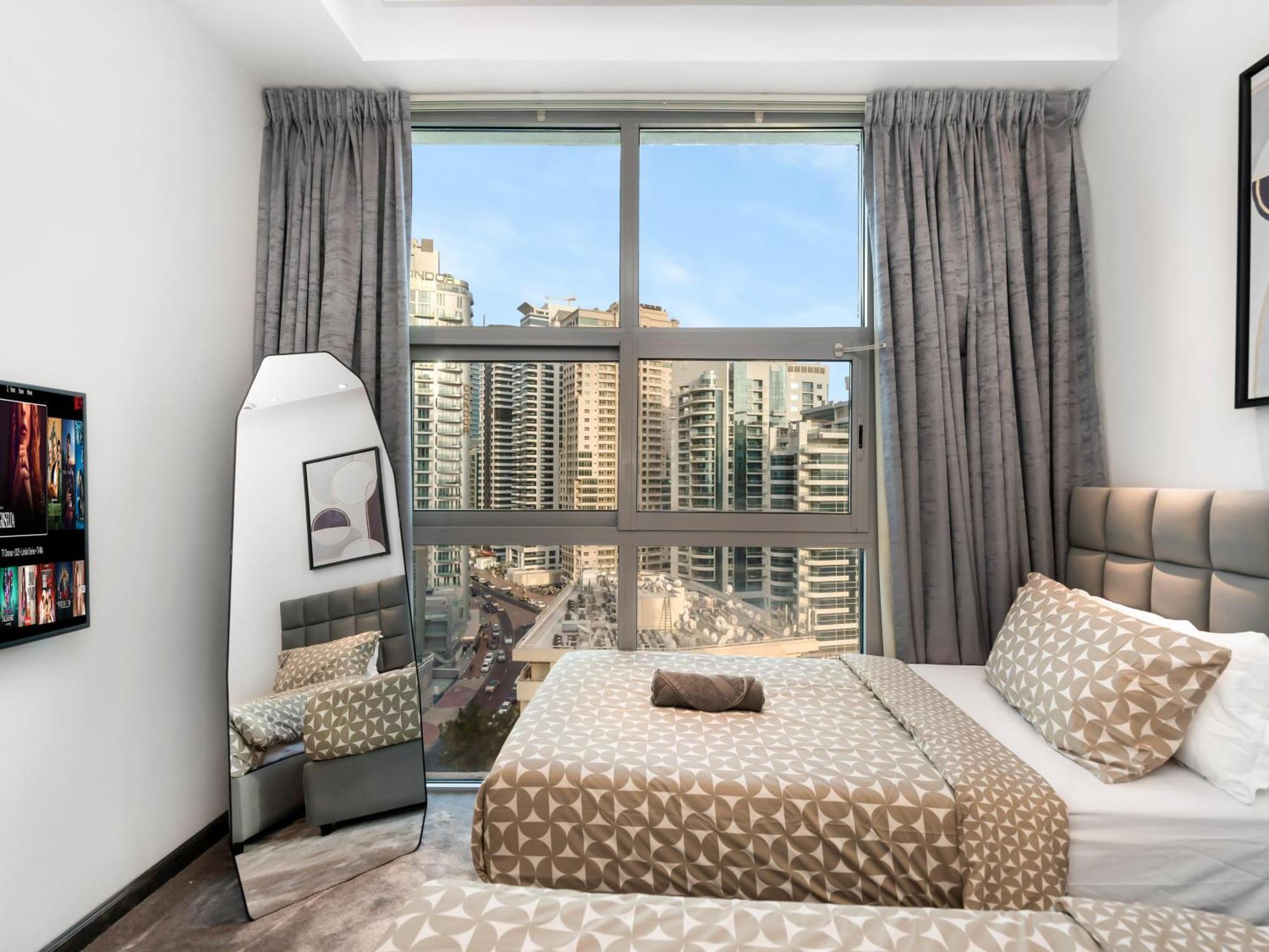 Apartment Luxurious 2br With Marina View & Private Jacuzzi *