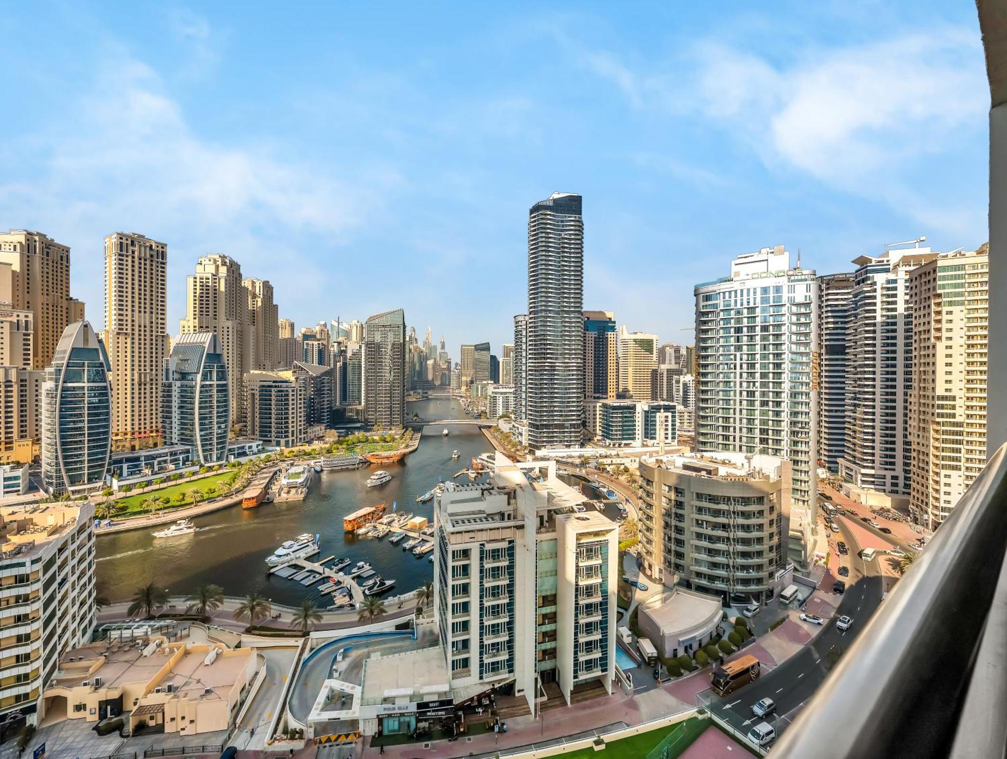 Luxurious 2br With Marina View & Private Jacuzzi *