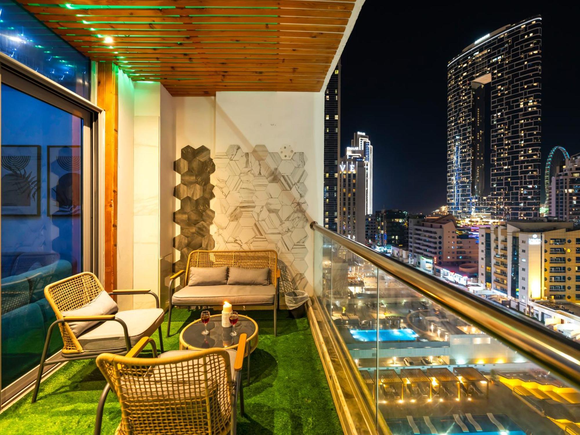 Luxurious 2br With Marina View & Private Jacuzzi Apartment *