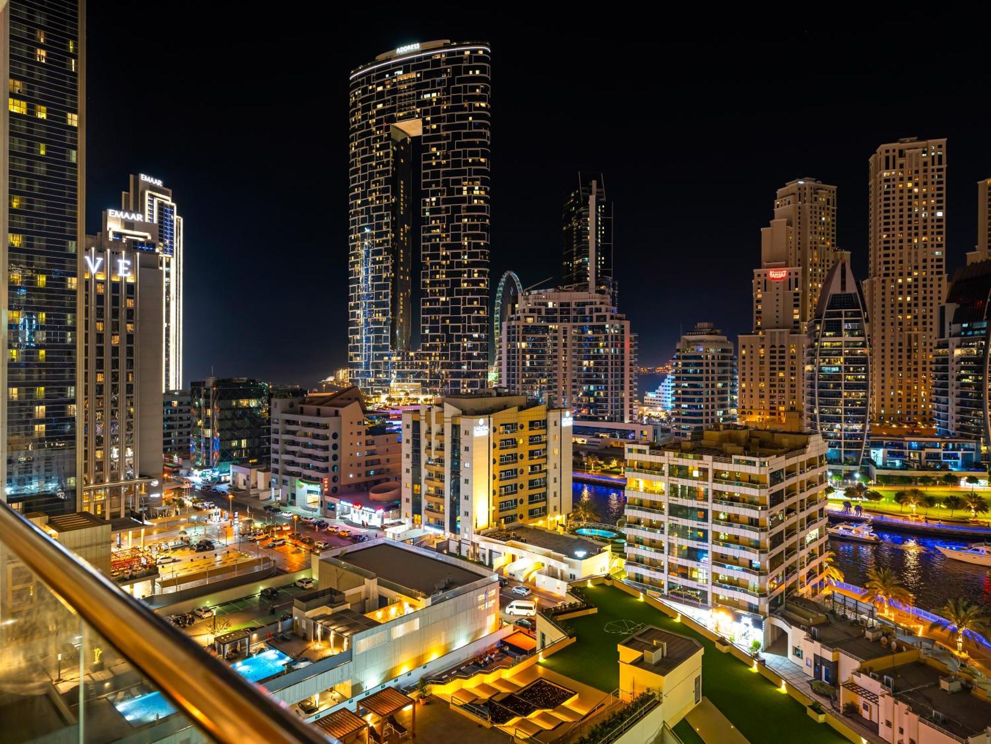 Luxurious 2br With Marina View & Private Jacuzzi Apartment Dubai