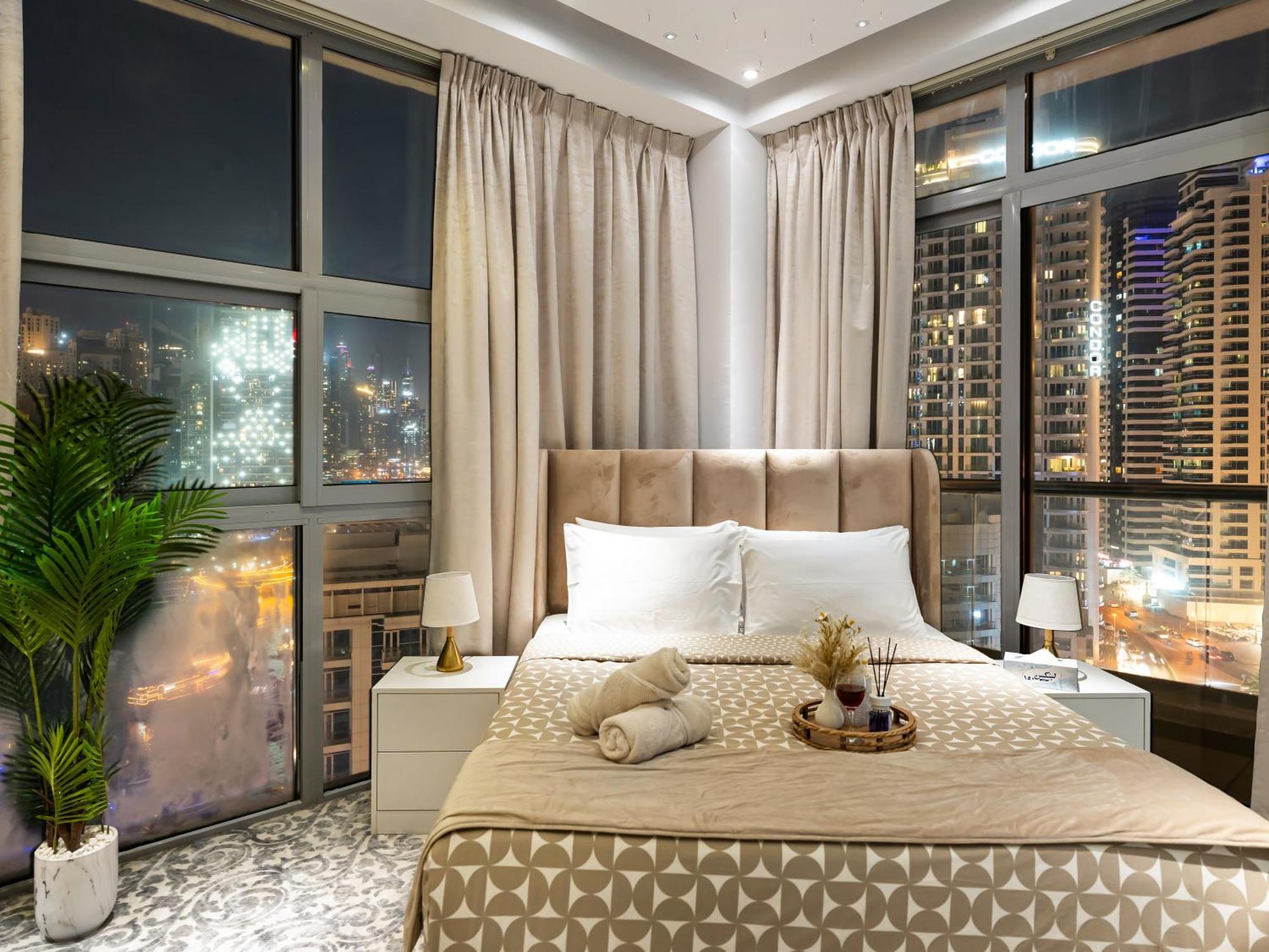 Luxurious 2br With Marina View & Private Jacuzzi *