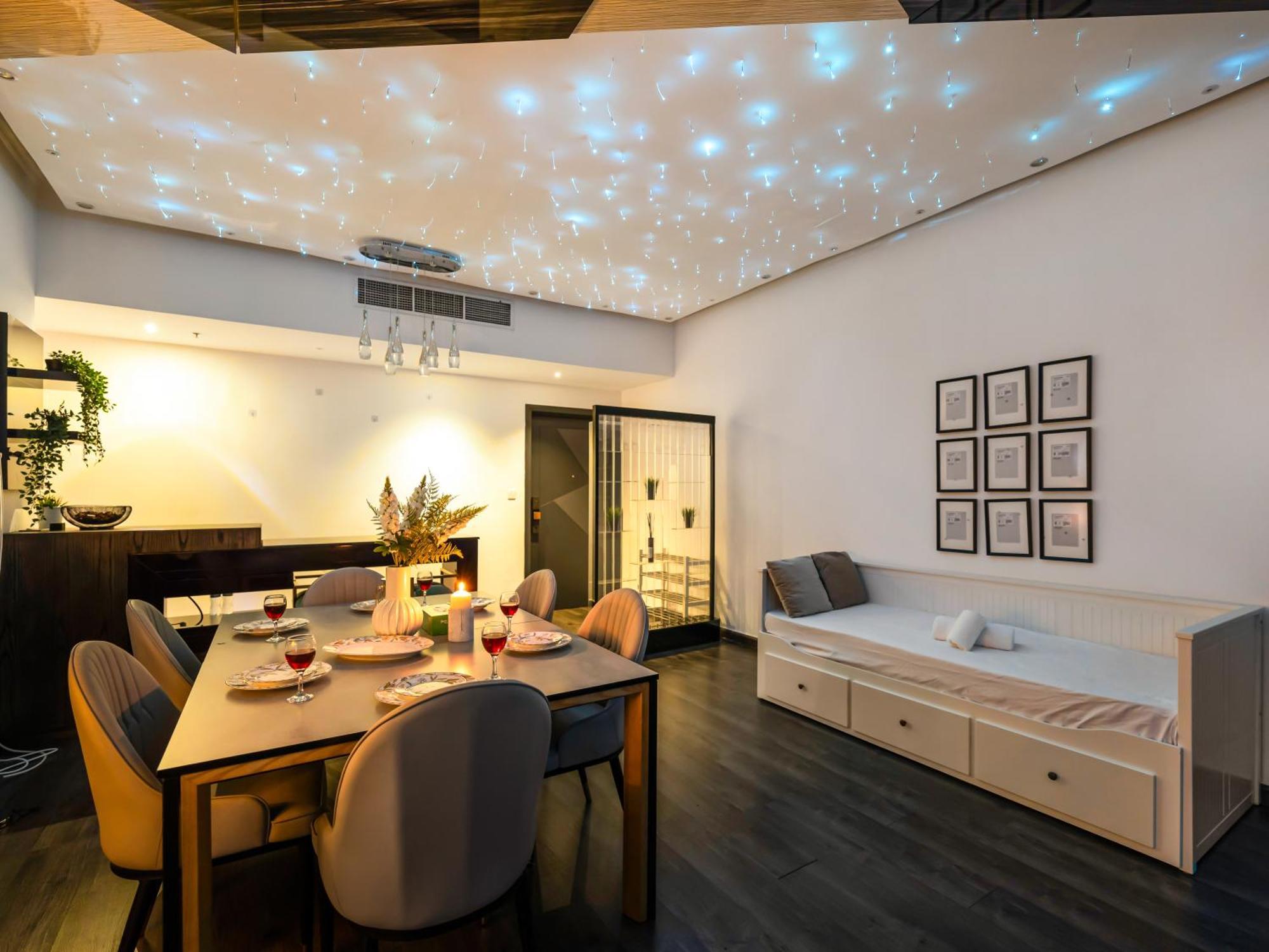 Luxurious 2br With Marina View & Private Jacuzzi Apartment *