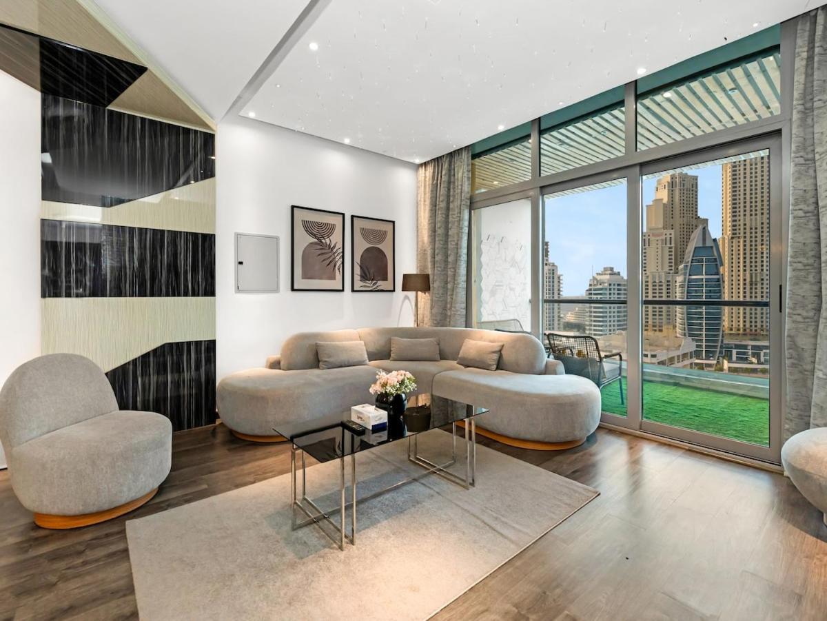 Luxurious 2br With Marina View & Private Jacuzzi