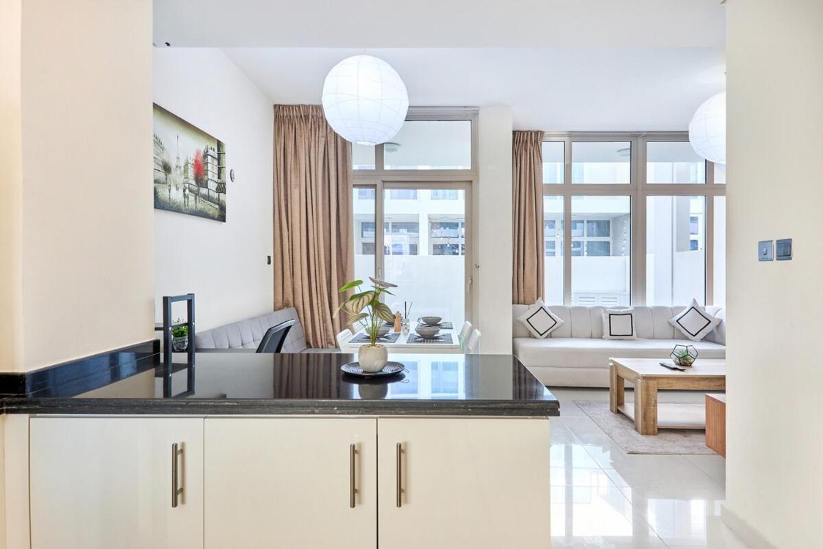 Luxury And Spacious 3br - Vardon Villa