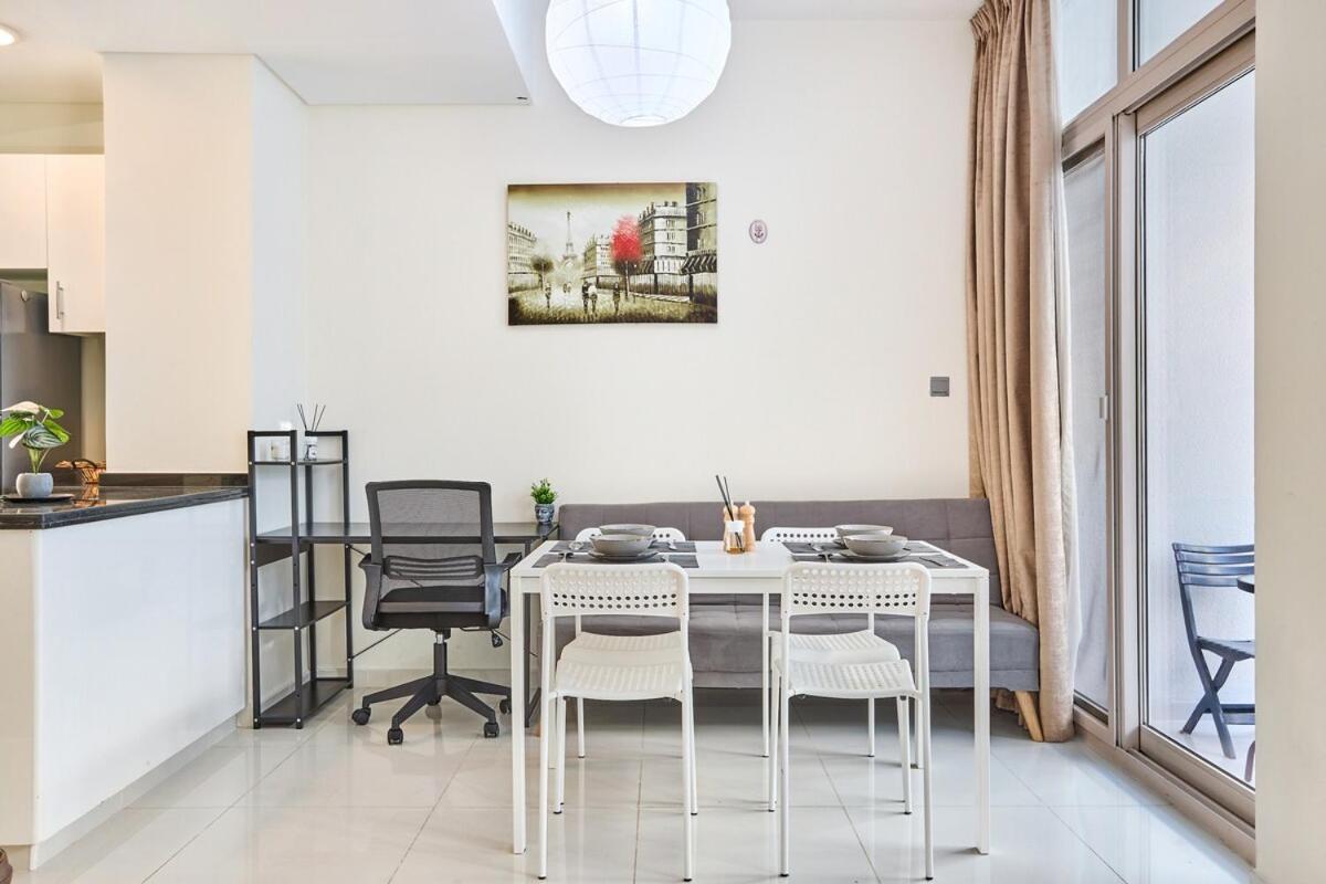 Luxury And Spacious 3br - Vardon