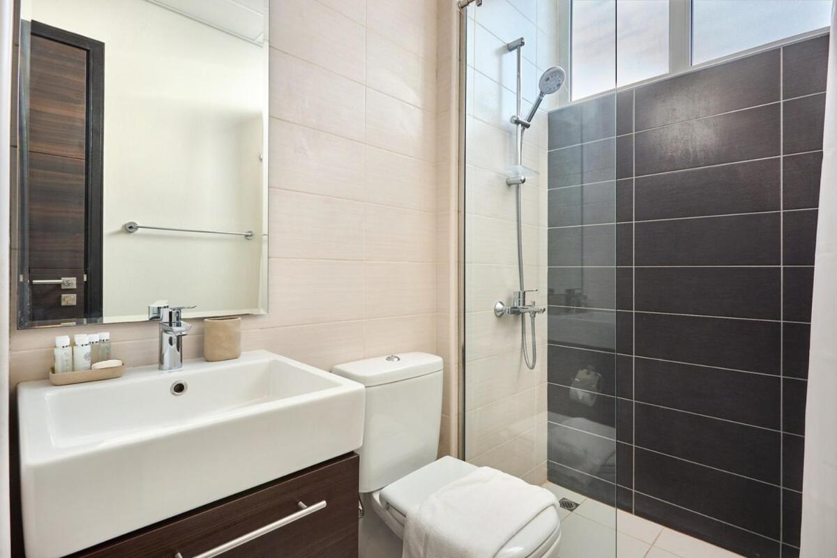 Villa Luxury And Spacious 3br - Vardon *