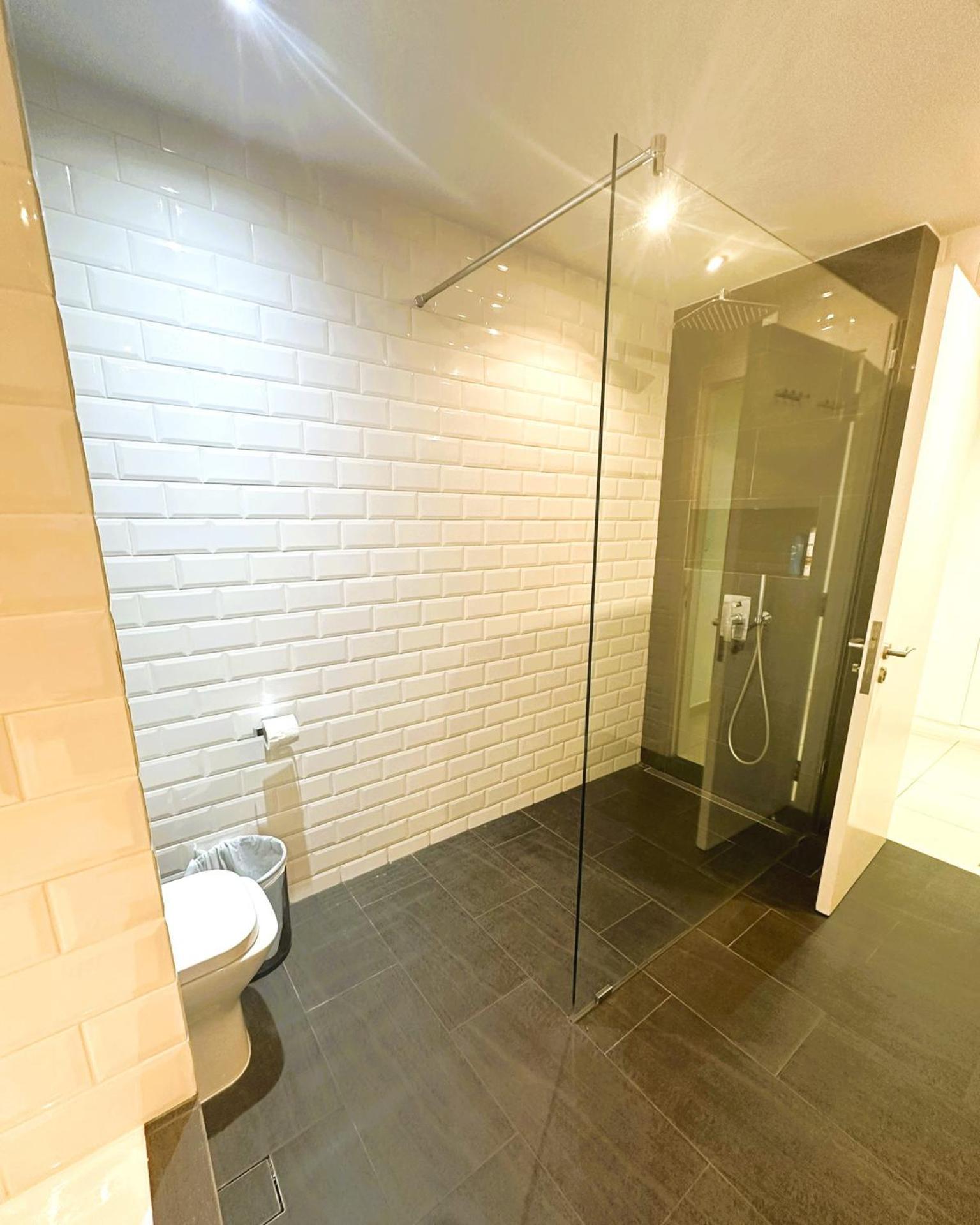 Apartment 5-bed, Beachfront Very Spacious Entire In Jbr Dubai