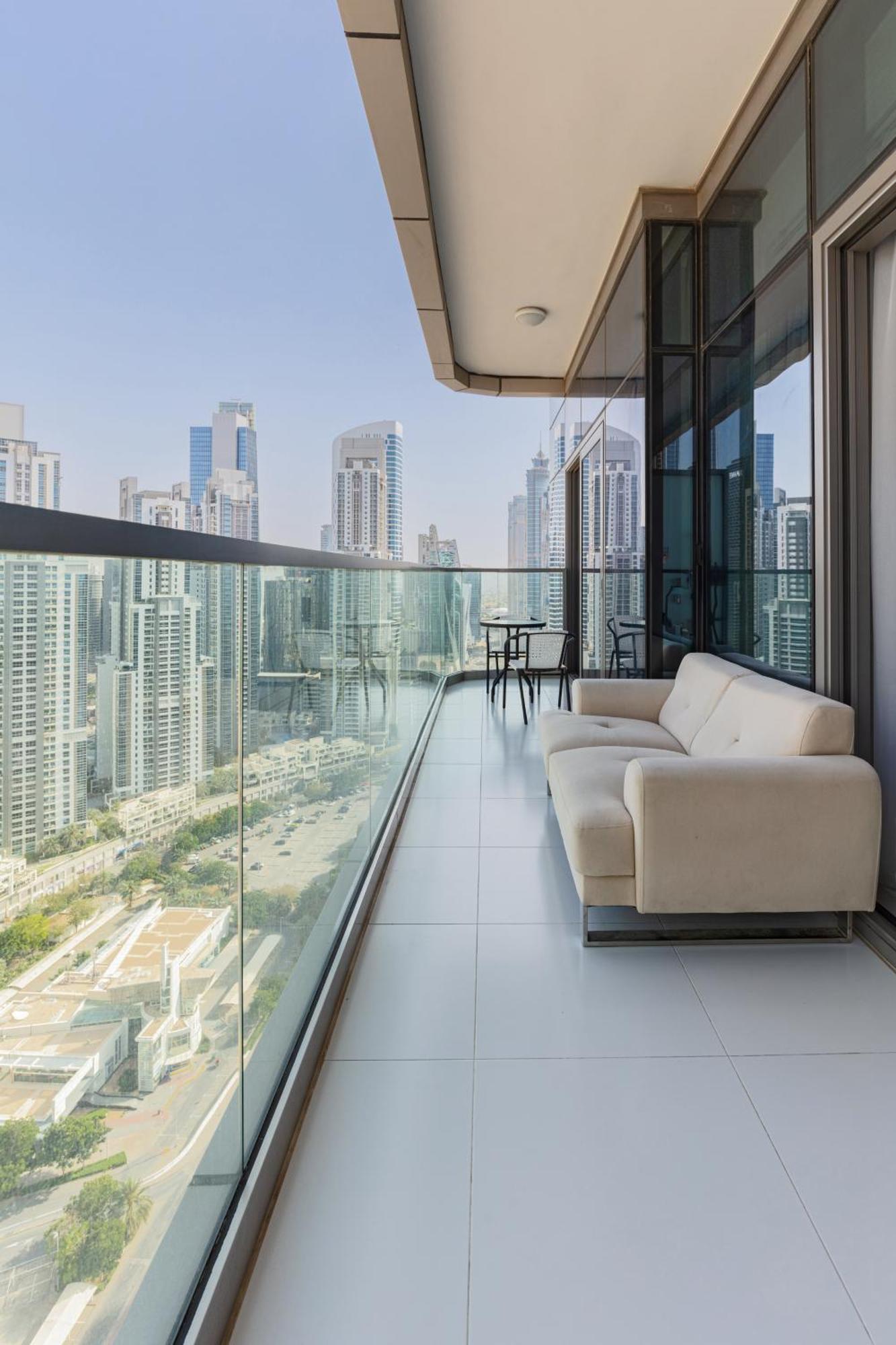 Unique 2br With Infinity Pool View On Burj Khalifa Apartment *