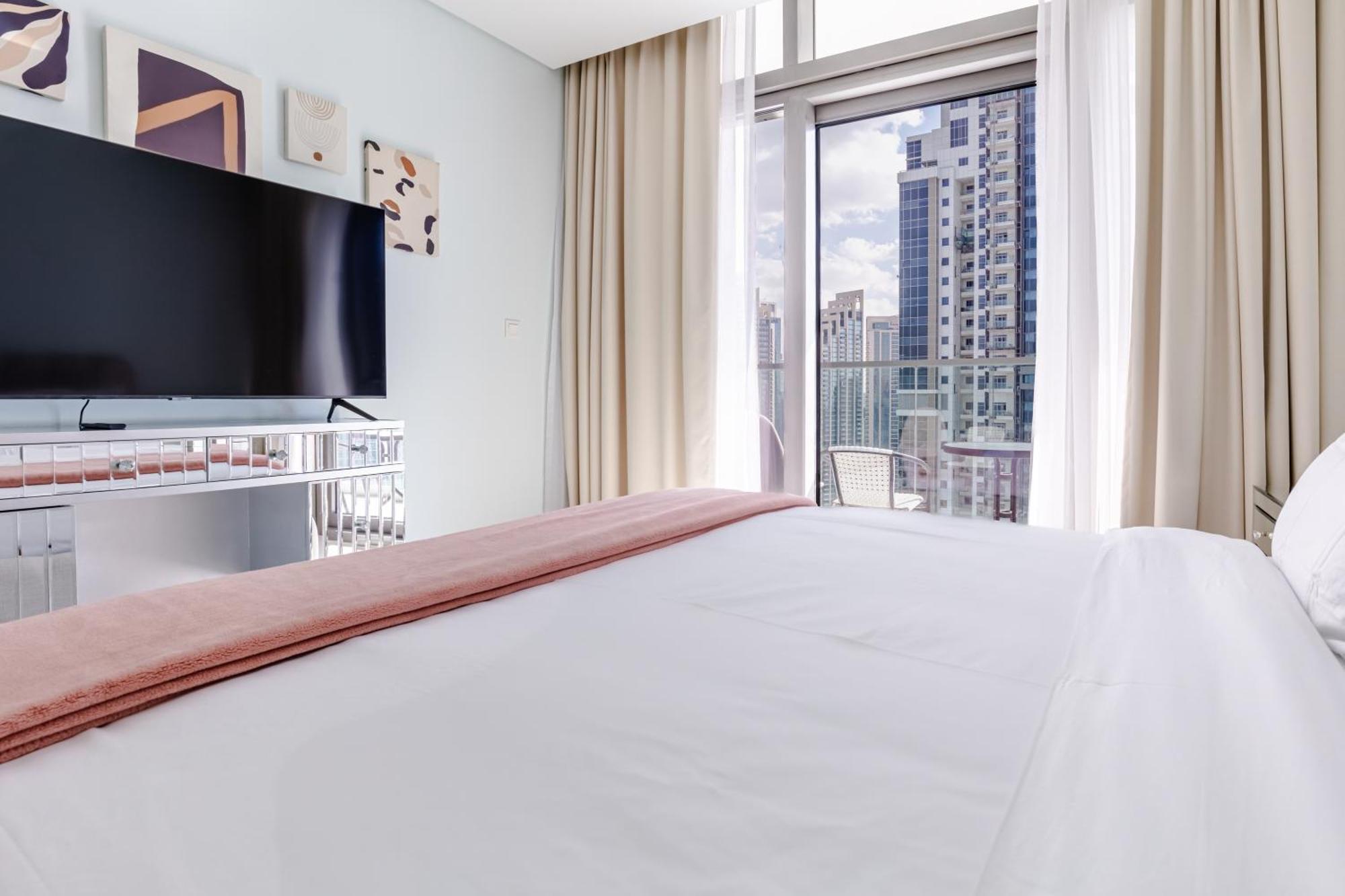 Unique 2br With Infinity Pool View On Burj Khalifa * Dubai