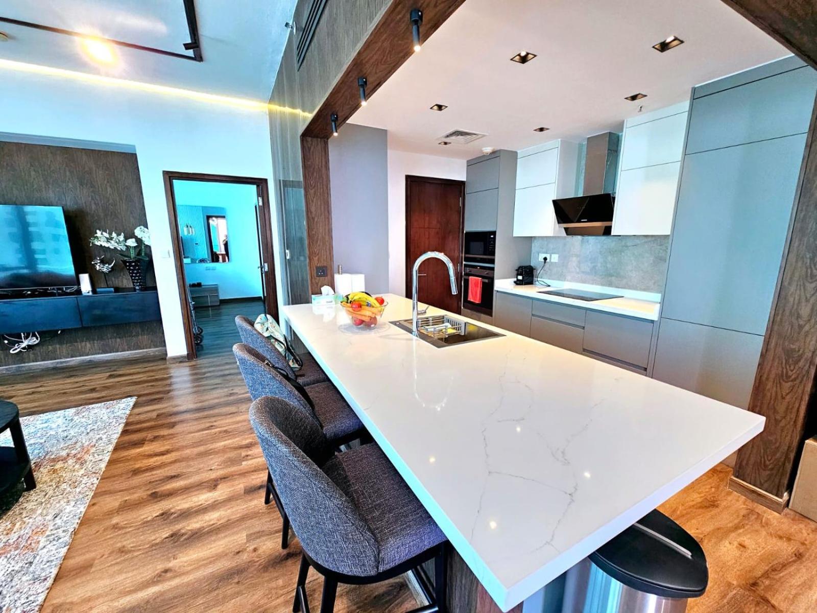 Sunrise Homes - Luxurious 1 Bedroom In Marina Promenade Apartment Dubai