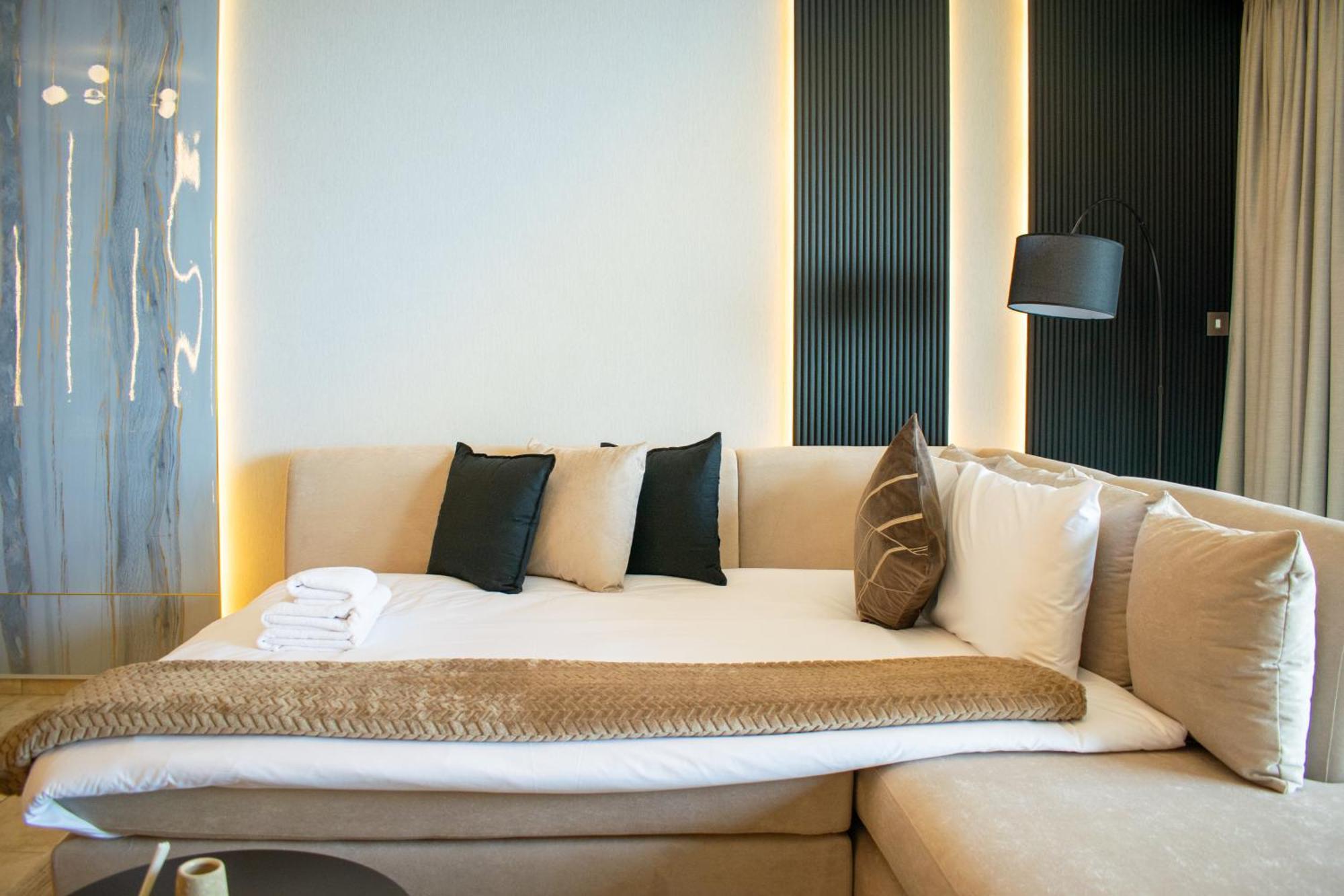 Jbr Grande Living - Stunning Sea View, Pool & Gym