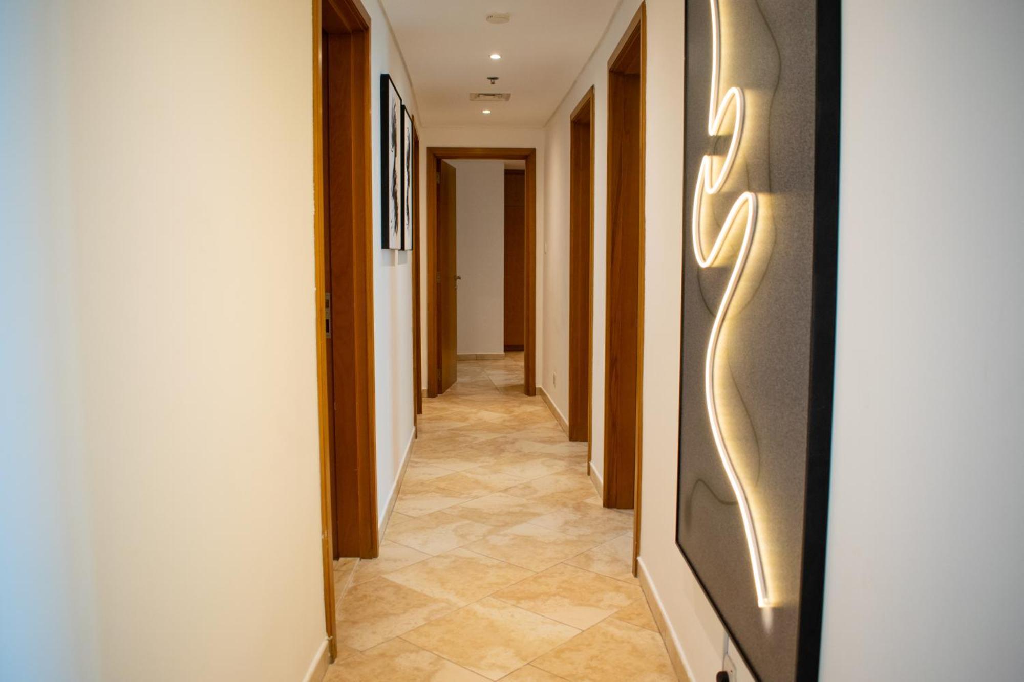 Jbr Grande Living - Stunning Sea View, Pool & Gym
