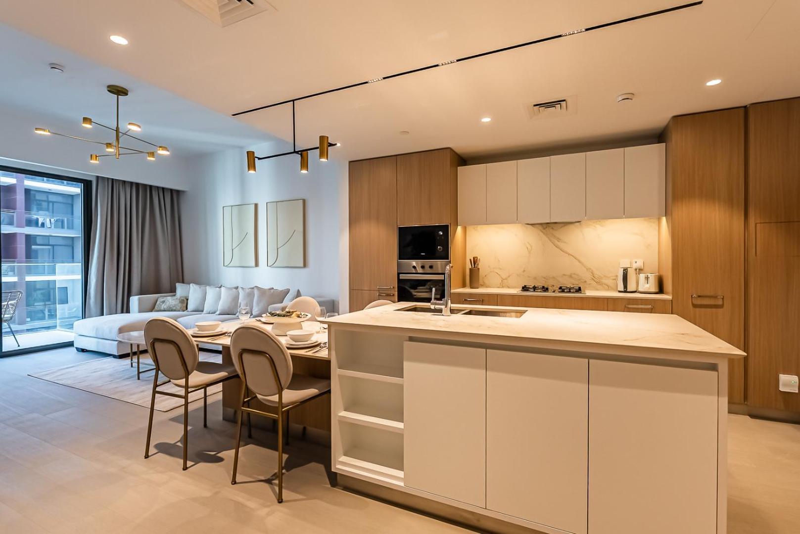 Luxurious 1bdr In Mbr Apartment *