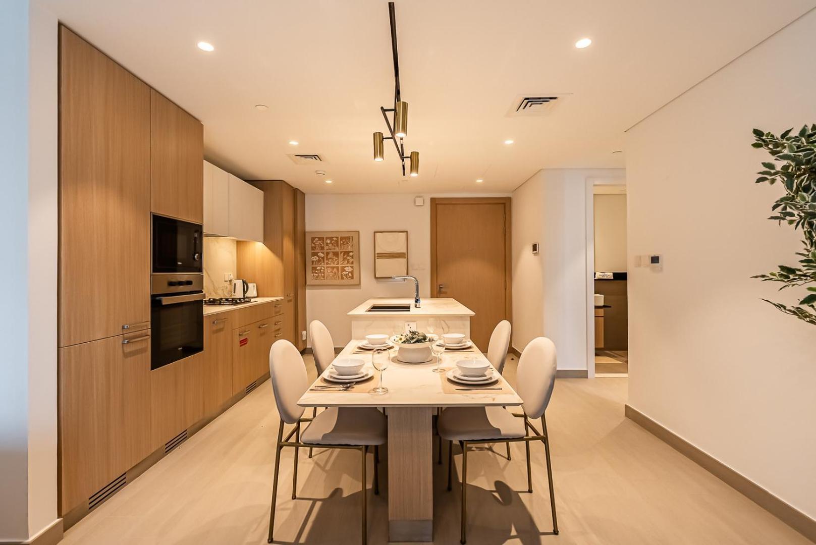 Luxurious 1bdr In Mbr