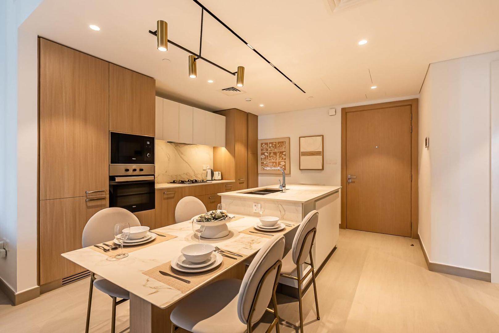 Luxurious 1bdr In Mbr Apartment *