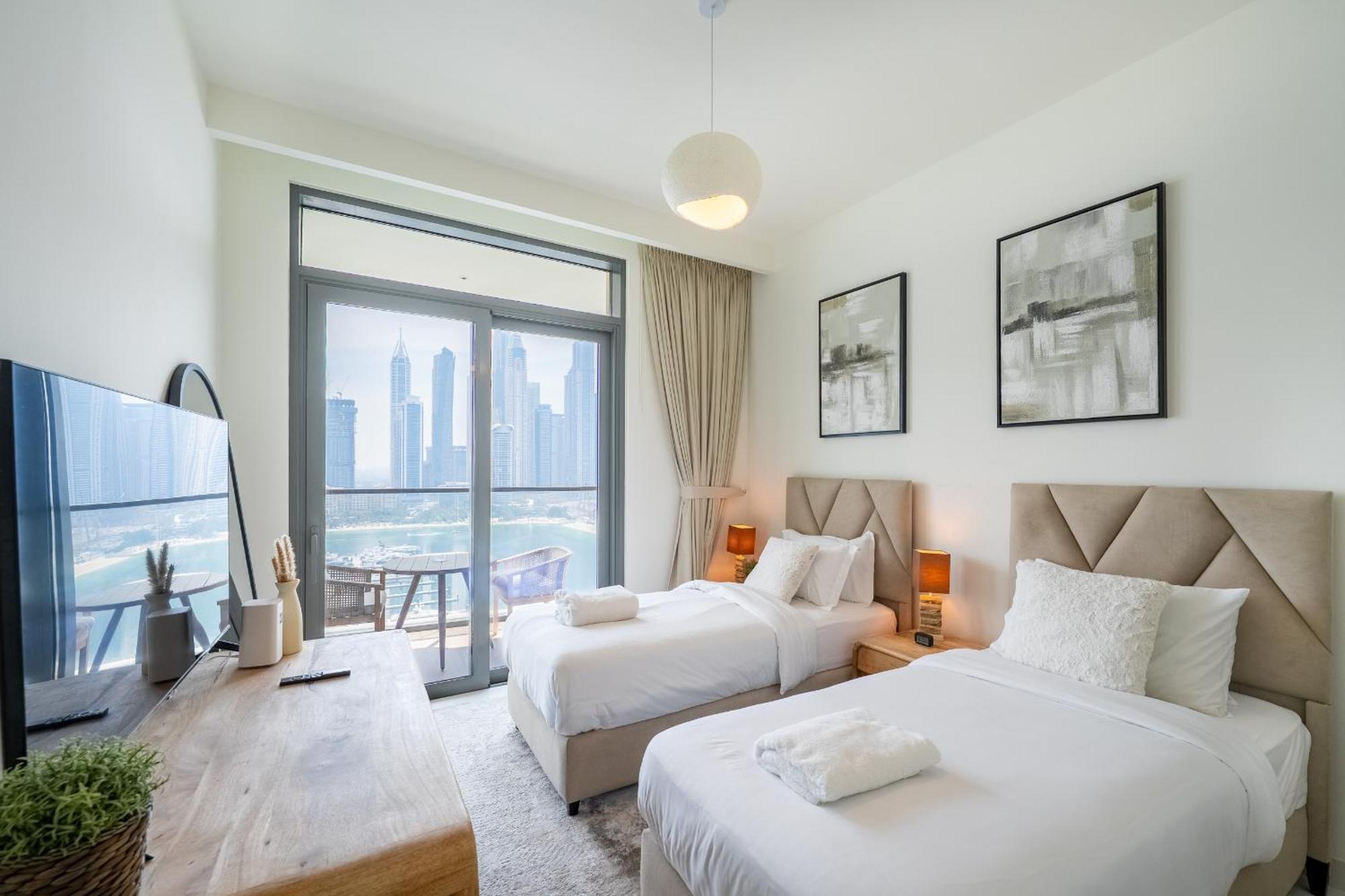 Luxury 2bdr With Spectacular Frontline And Sea Views Dubai