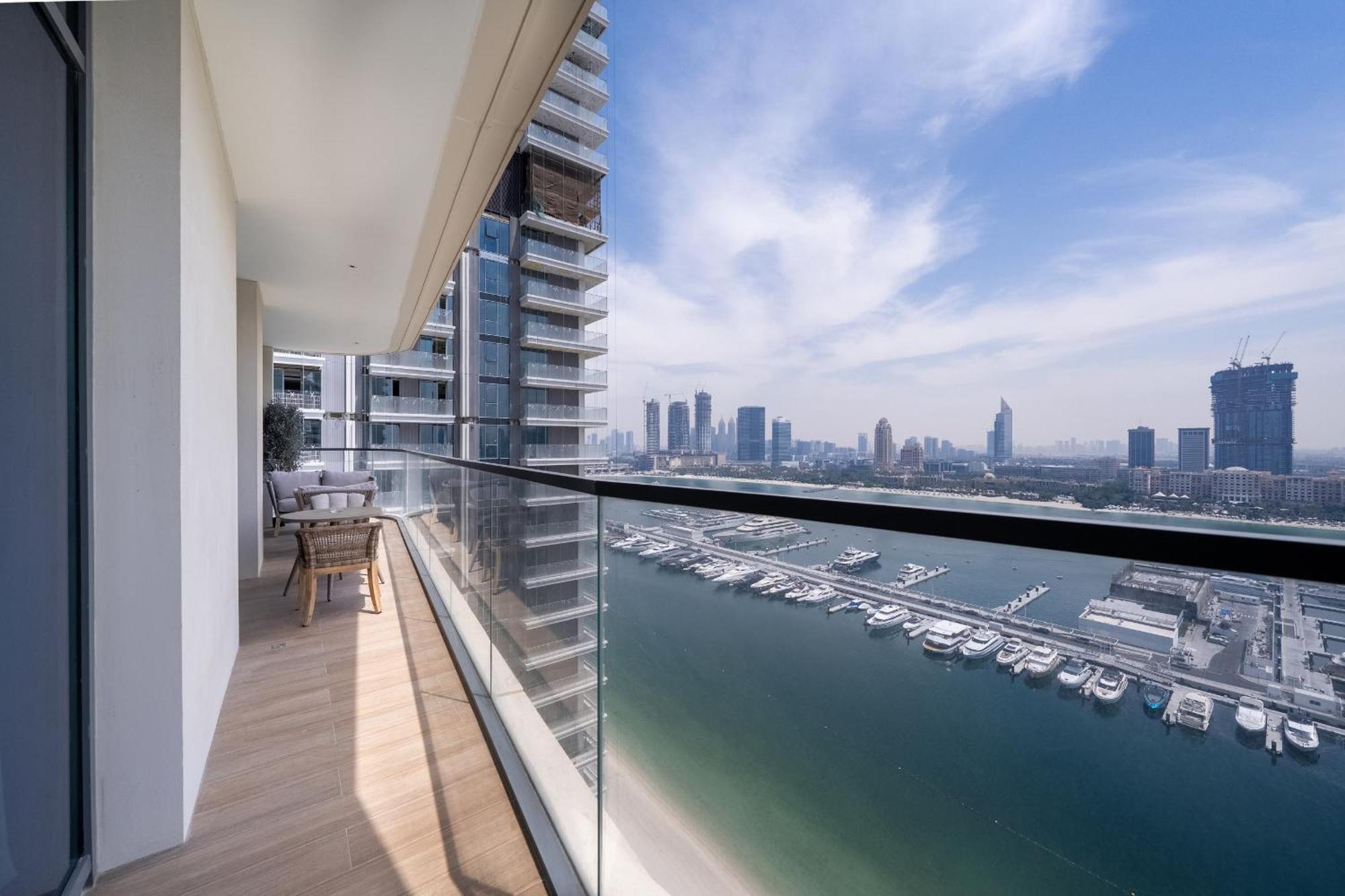Apartment Luxury 2bdr With Spectacular Frontline And Sea Views Dubai