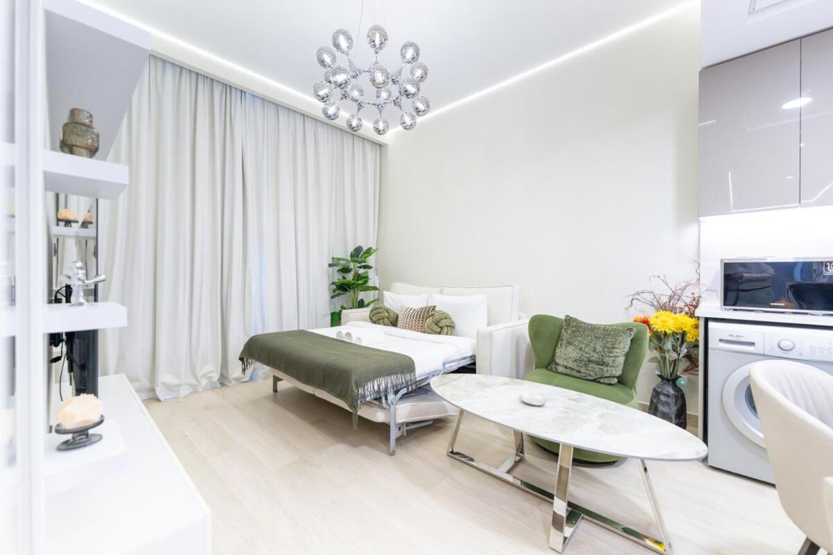 Veluxa - 2bed With Skyline View In Azizi Riviera *