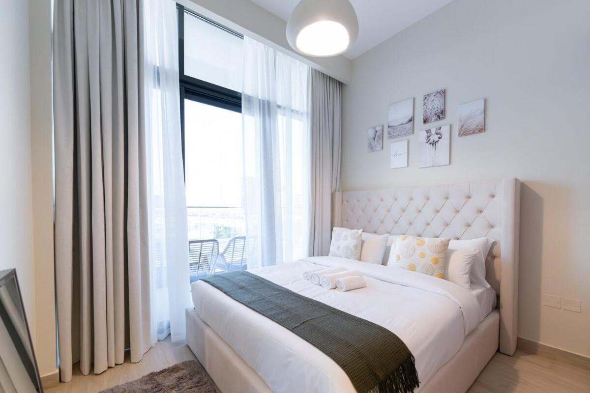 Veluxa - 2bed With Skyline View In Azizi Riviera * Dubai