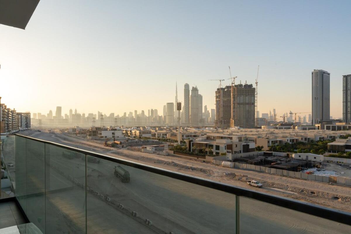 Veluxa - 2bed With Skyline View In Azizi Riviera Dubai