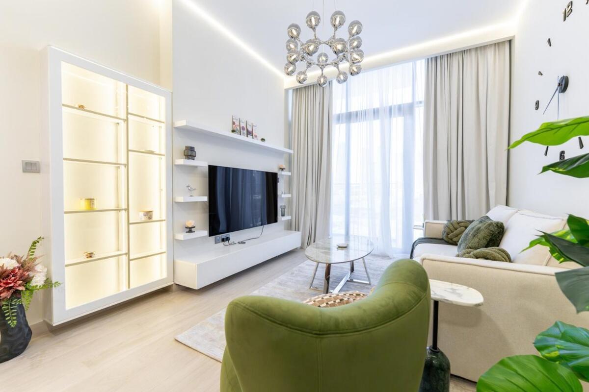 Veluxa - 2bed With Skyline View In Azizi Riviera Apartment *