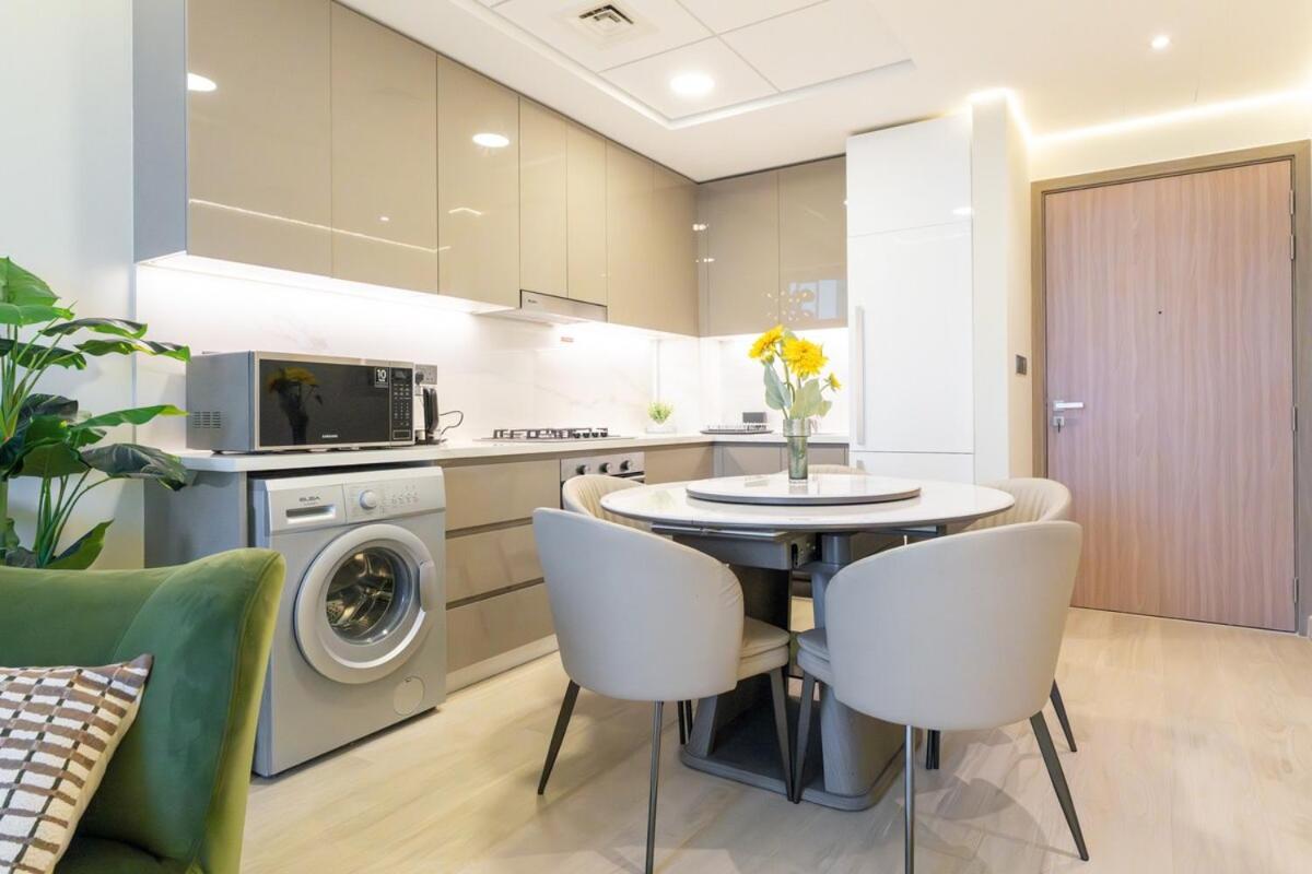 Veluxa - 2bed With Skyline View In Azizi Riviera Apartment Dubai