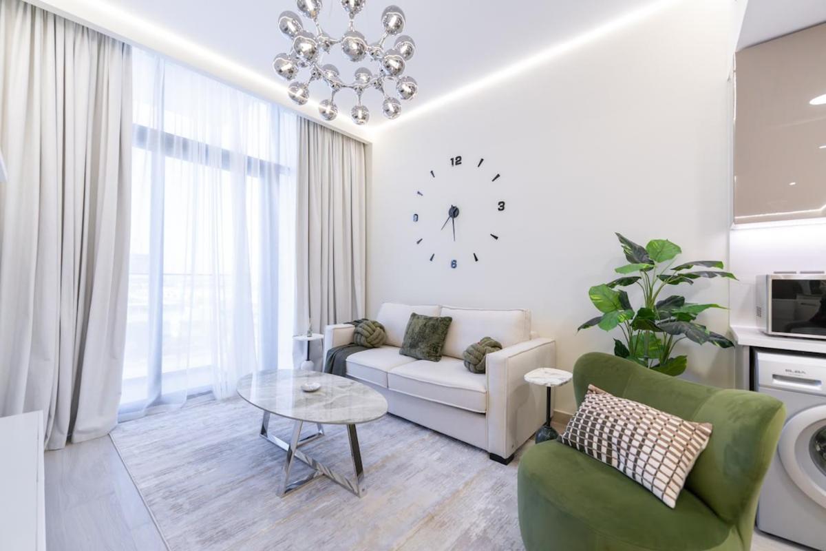 Veluxa - 2bed With Skyline View In Azizi Riviera Apartment Dubai