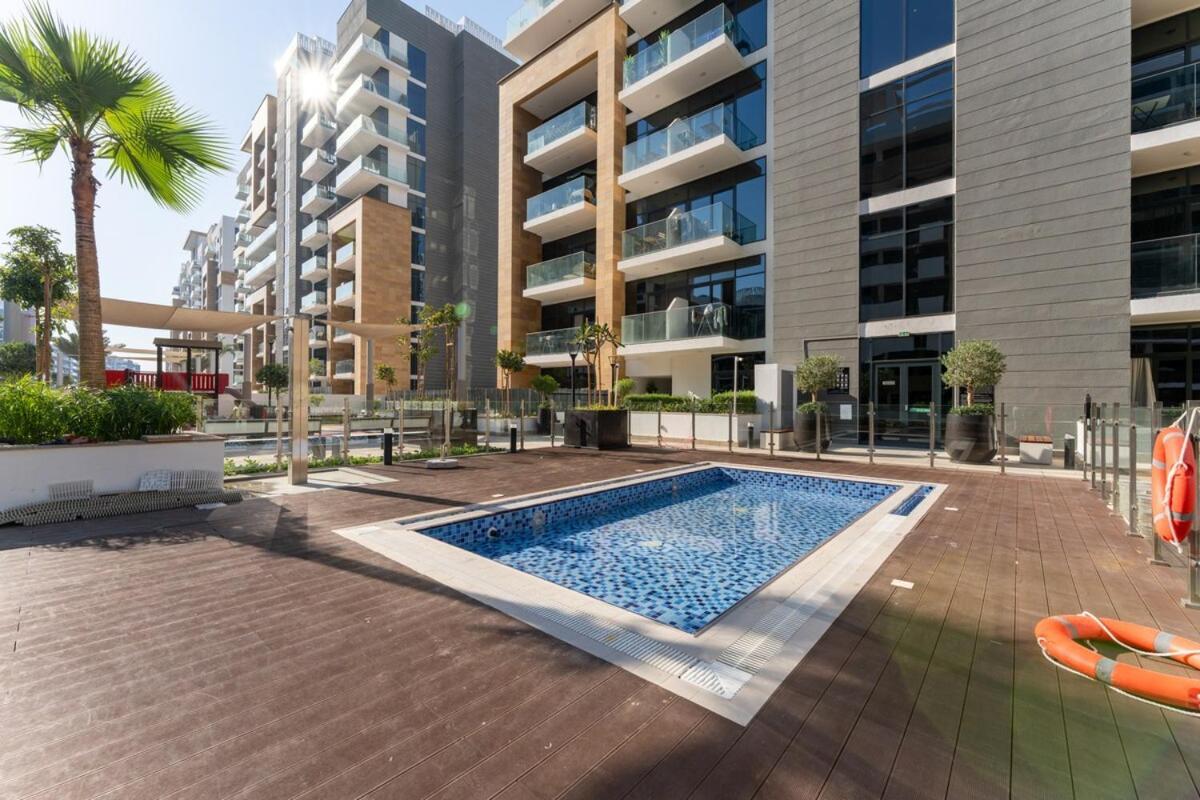 Veluxa - 2bed With Skyline View In Azizi Riviera * Dubai