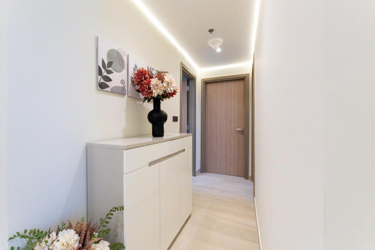 Veluxa - 2bed With Skyline View In Azizi Riviera *