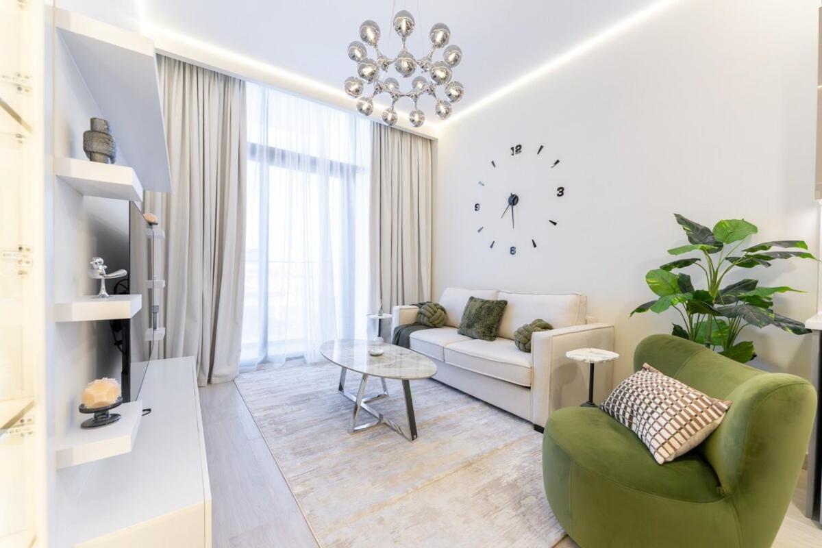 Veluxa - 2bed With Skyline View In Azizi Riviera Apartment Dubai