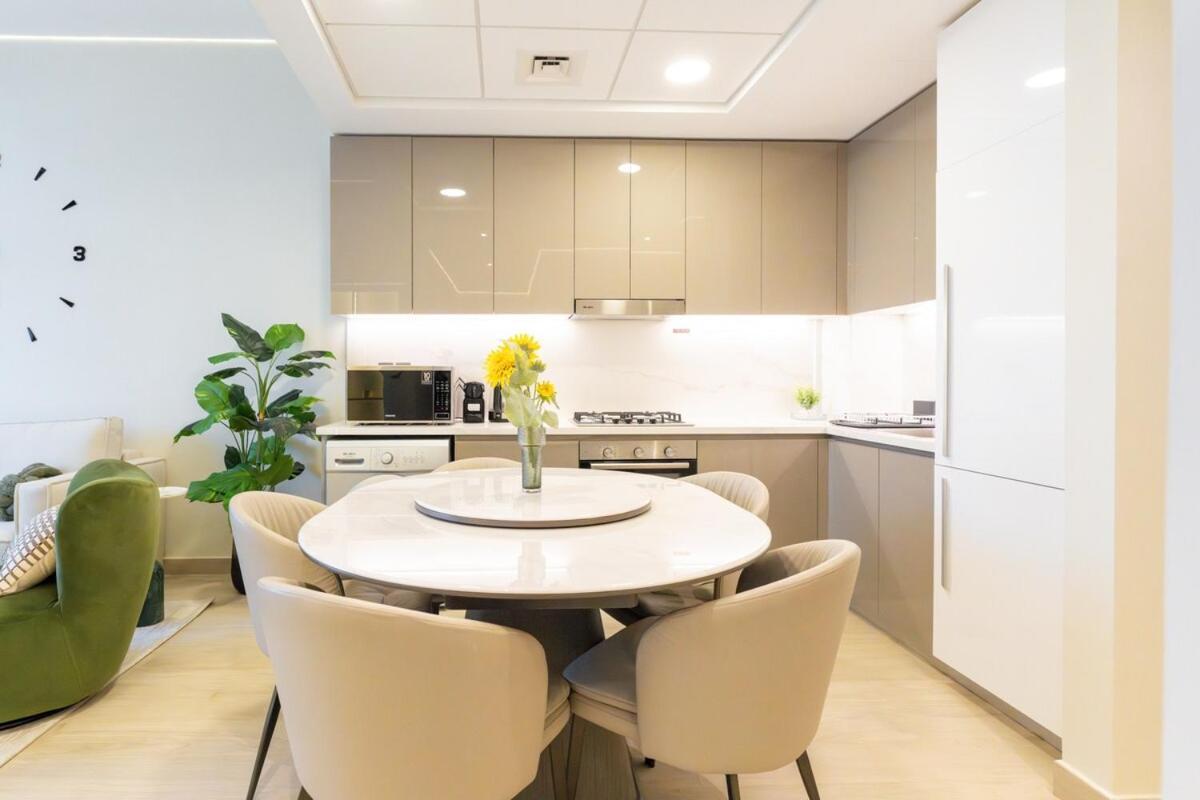 Veluxa - 2bed With Skyline View In Azizi Riviera *