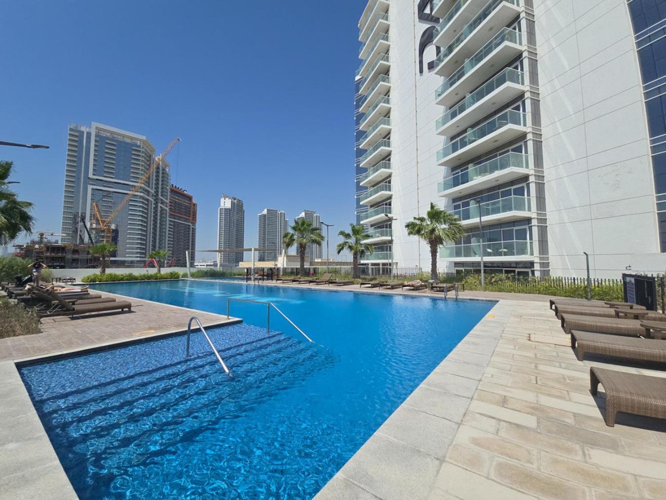 Easygo- Stylish Stu In Damac Hills Artesiad *