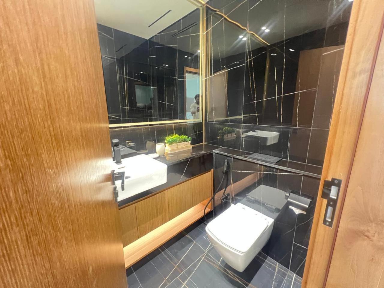 Aesthetic Elegance 1 Bdr In Binghatti Onyx