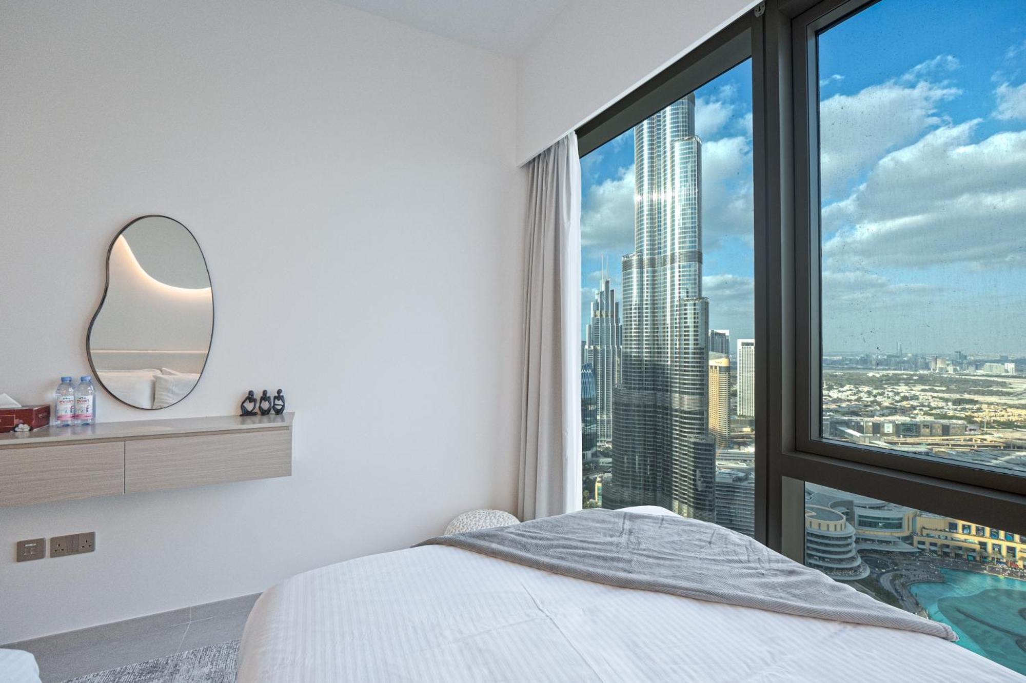 Venetian - Chill In 2br Insane Burj Views & Luxe Massage Chair Apartment *