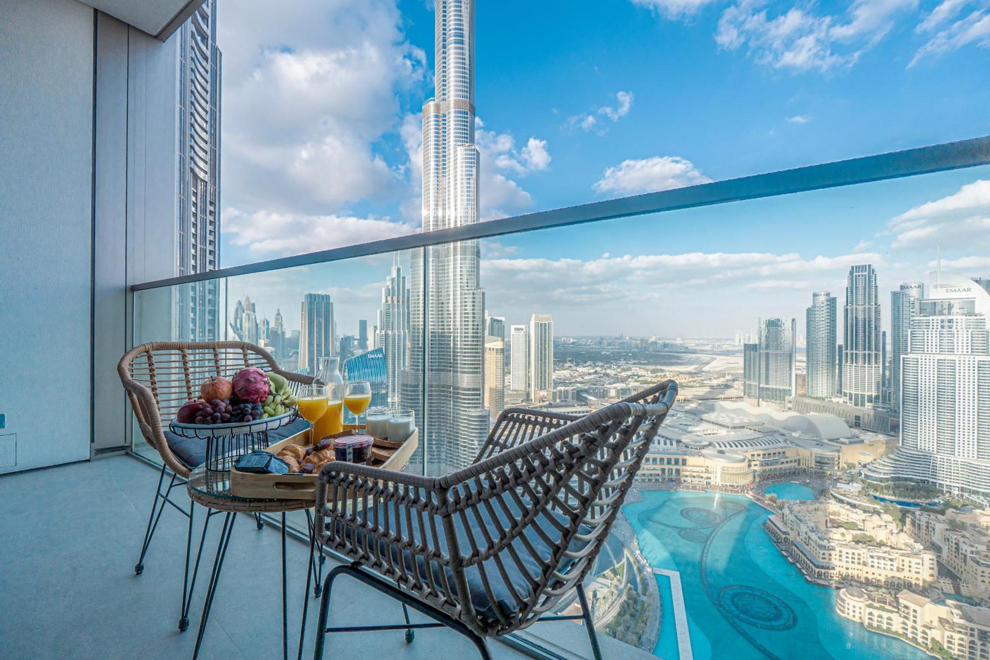 Venetian - Chill In 2br Insane Burj Views & Luxe Massage Chair Dubai