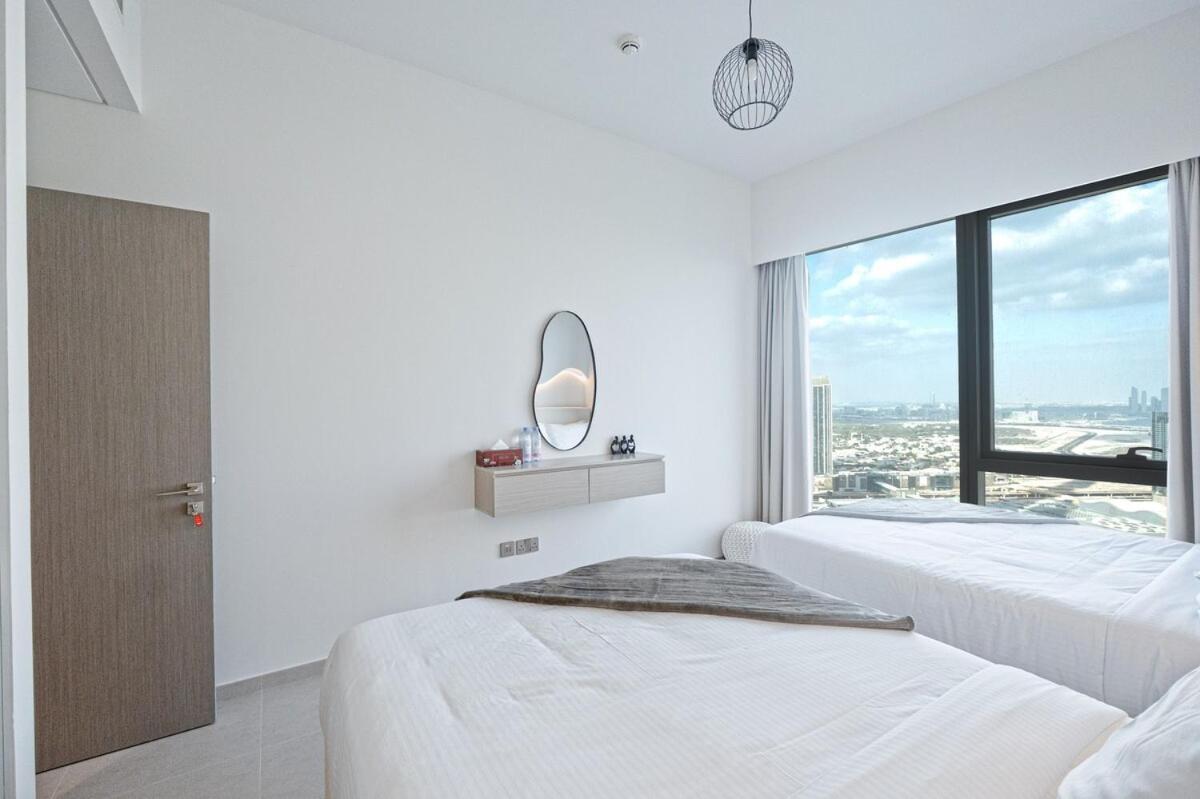 Venetian - Chill In 2br Insane Burj Views & Luxe Massage Chair Apartment Dubai