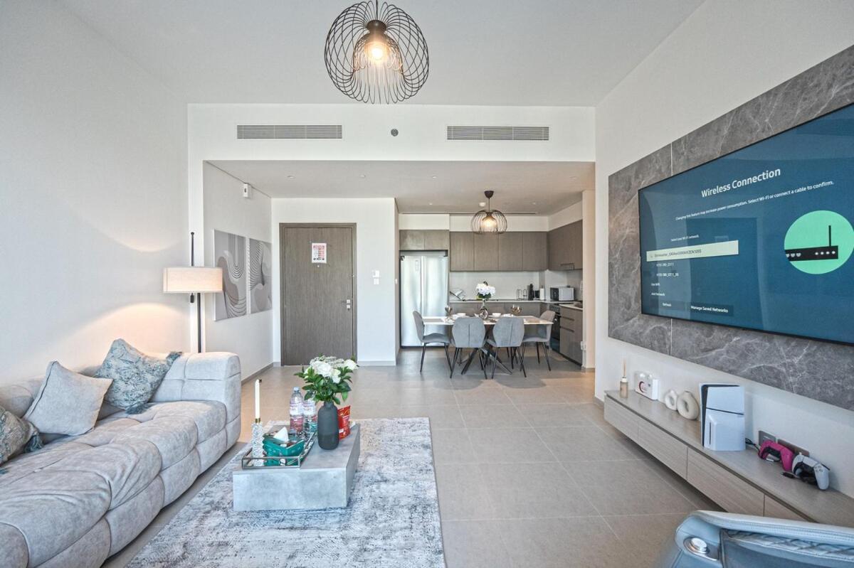 Venetian - Chill In 2br Insane Burj Views & Luxe Massage Chair Apartment *