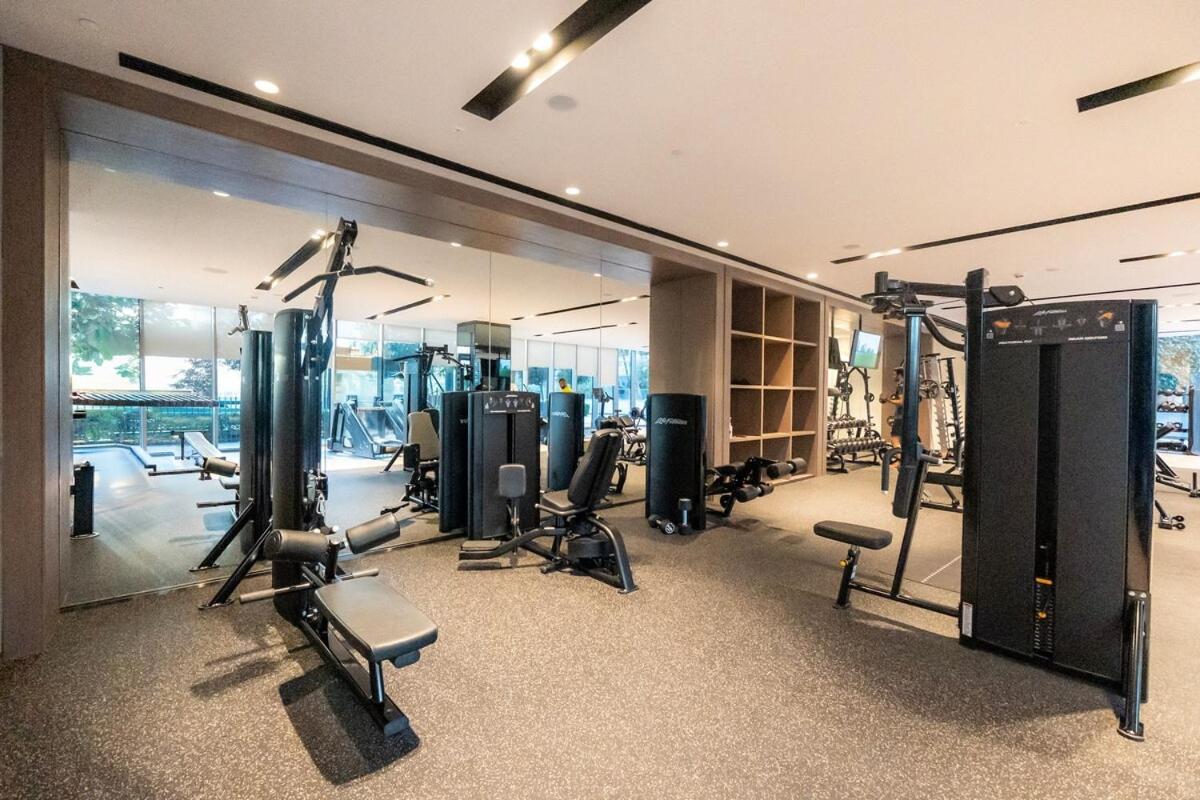 Apartment Venetian - Chill In 2br Insane Burj Views & Luxe Massage Chair Dubai