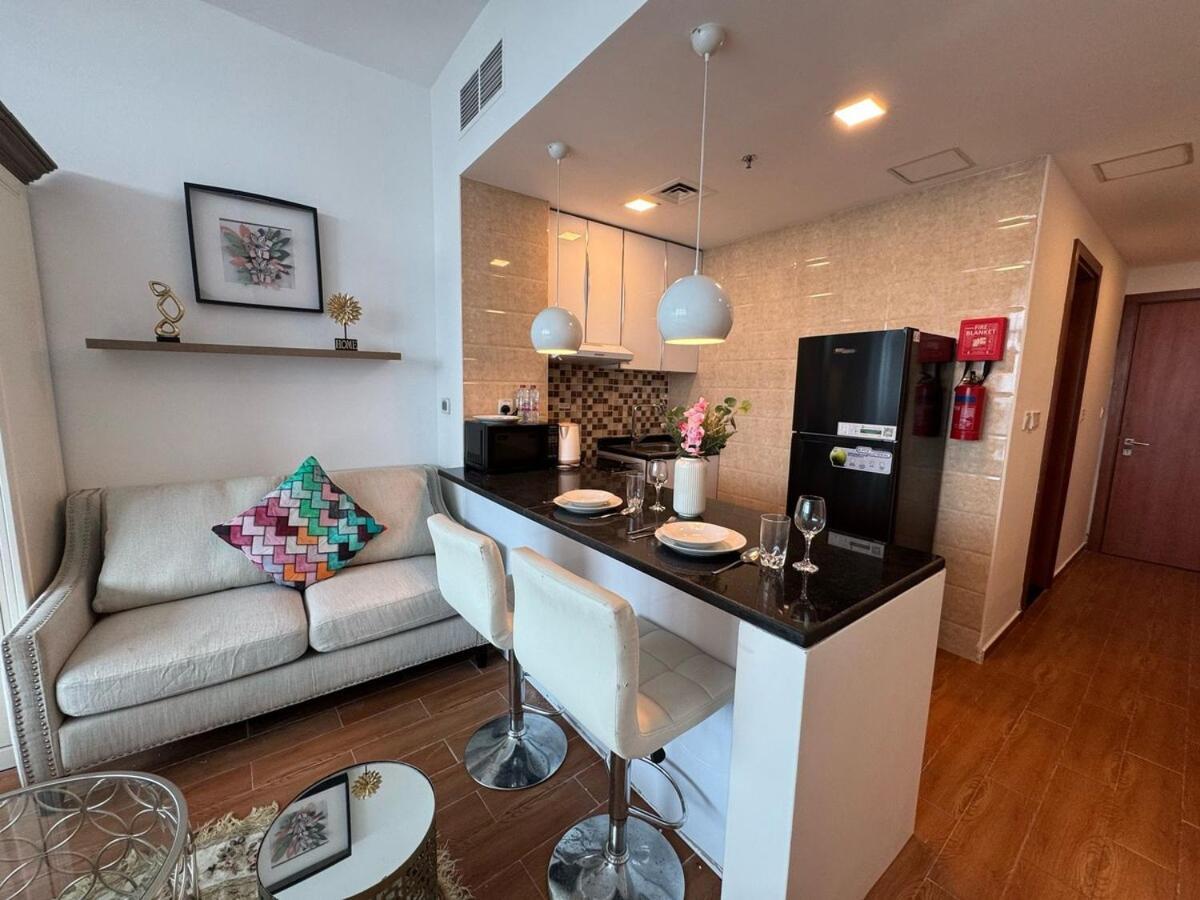 Apartment Cozy L Perfect For Couples Dubai