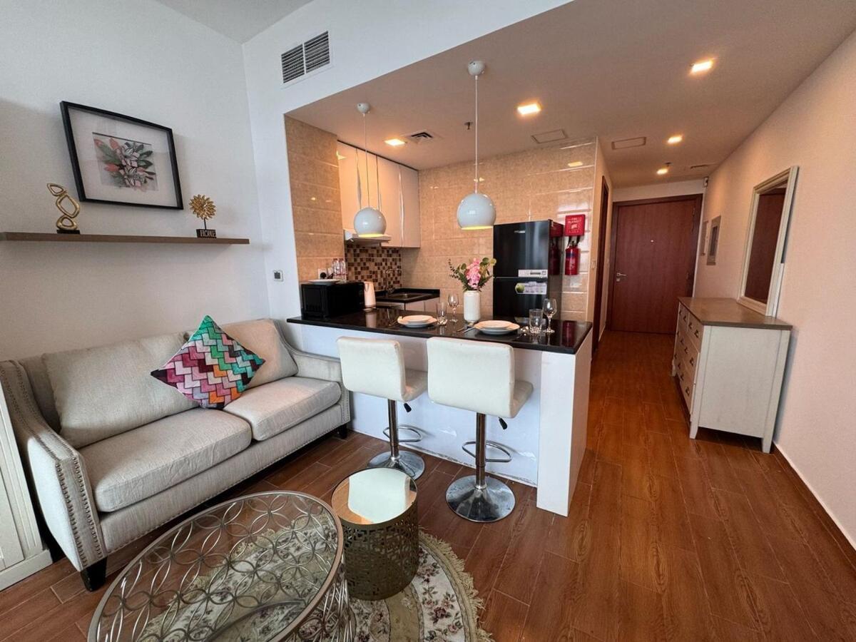 Apartment Cozy L Perfect For Couples Dubai