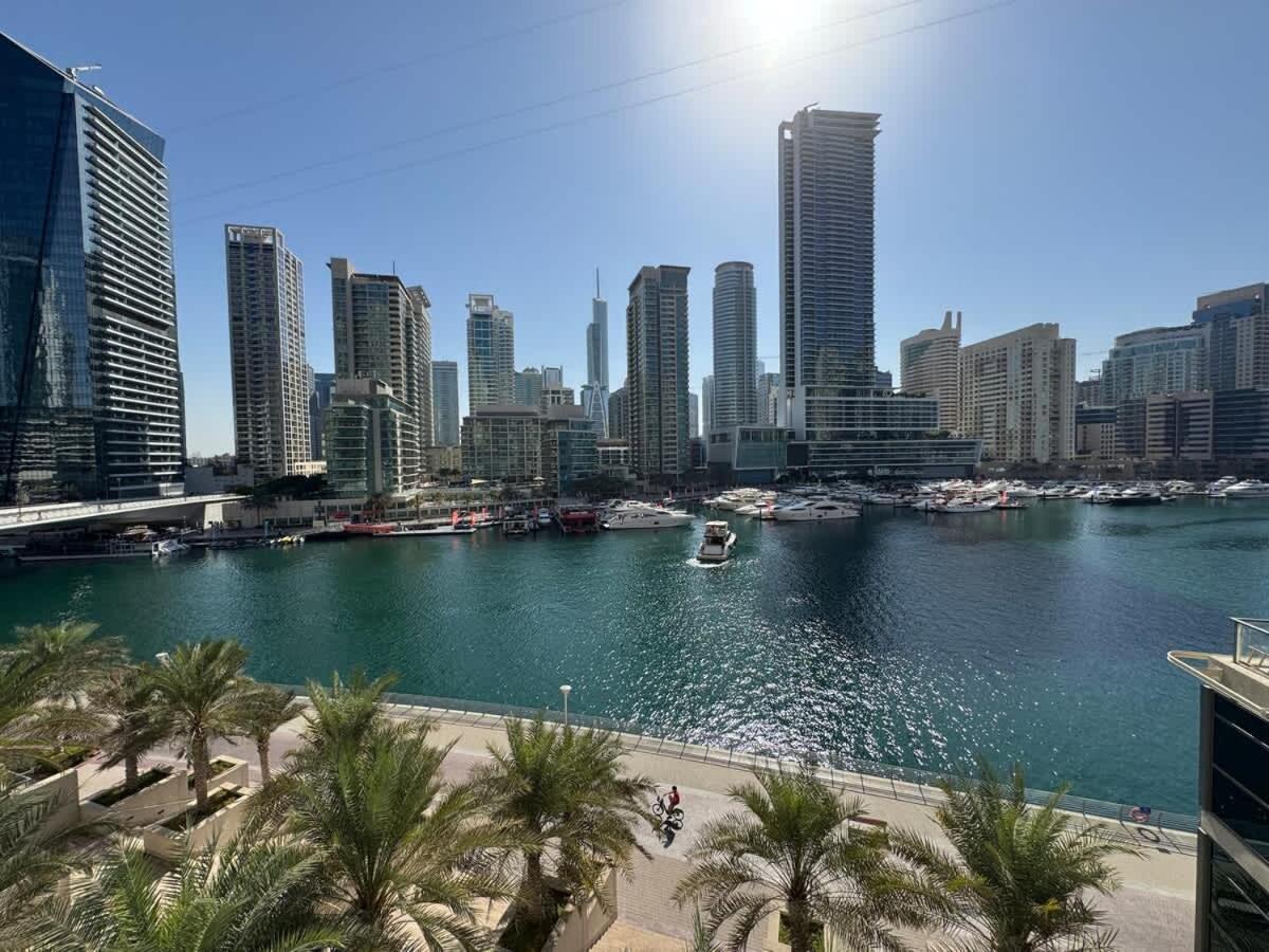 Apartment Superb Marina Views I Sleeps 5 *