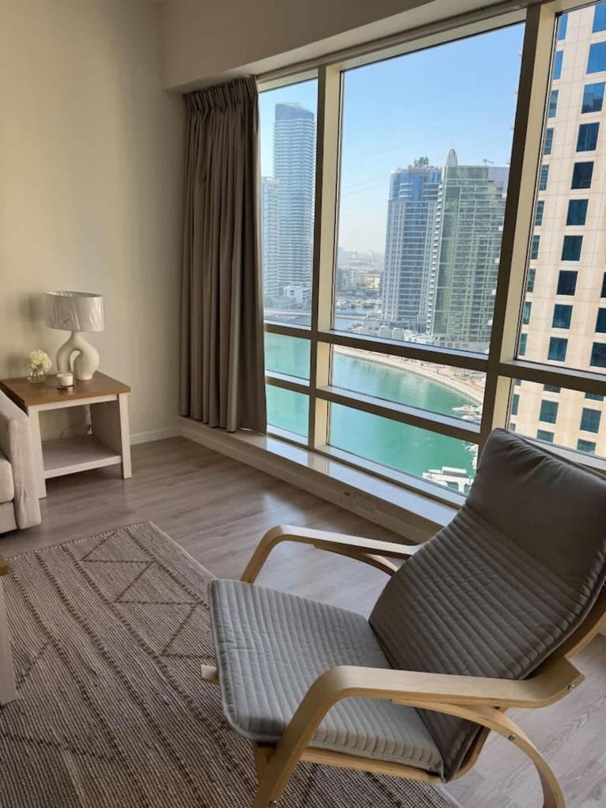 Superb Marina Views I Sleeps 5 Apartment Dubai