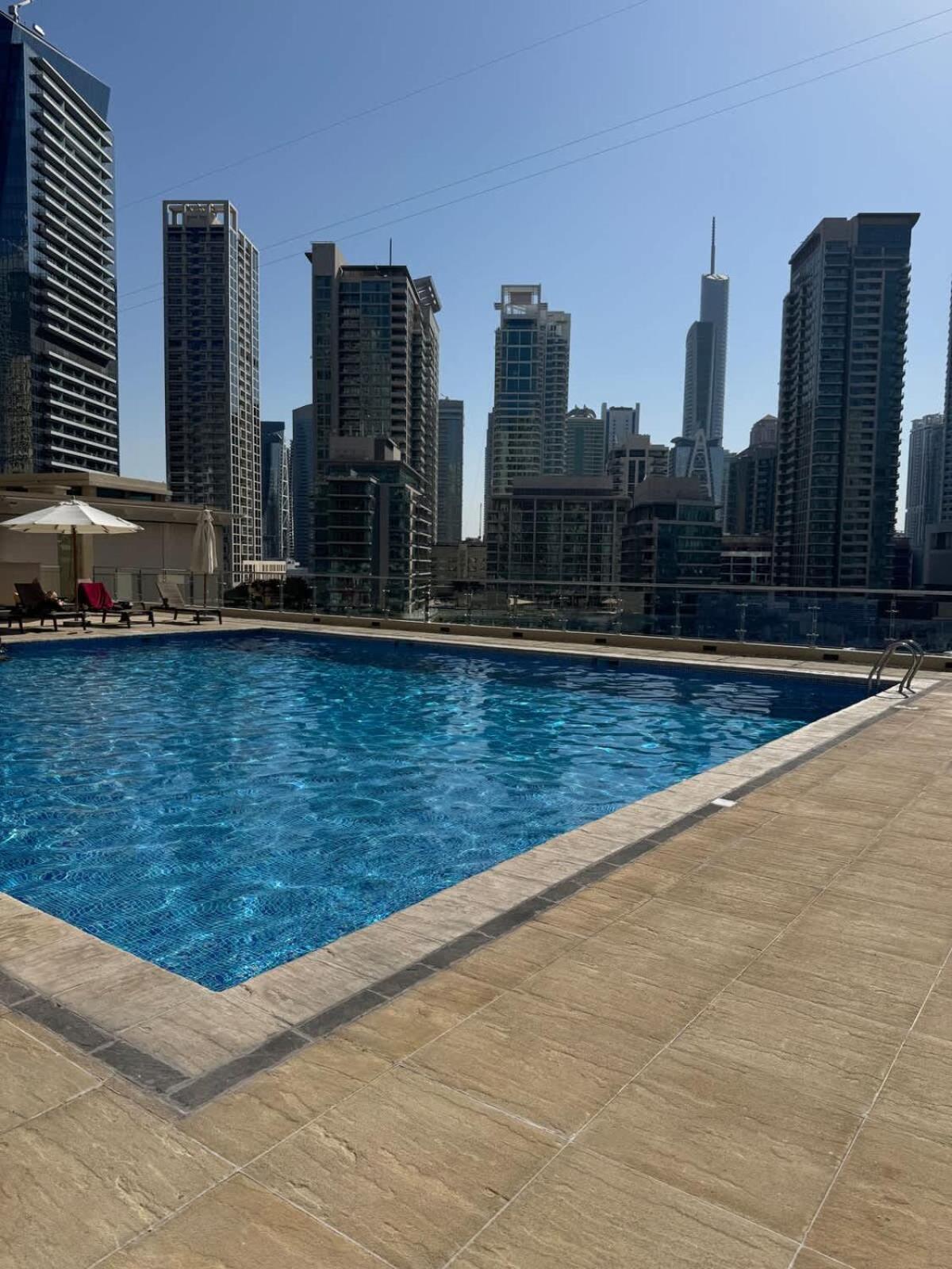 Superb Marina Views I Sleeps 5 Apartment *