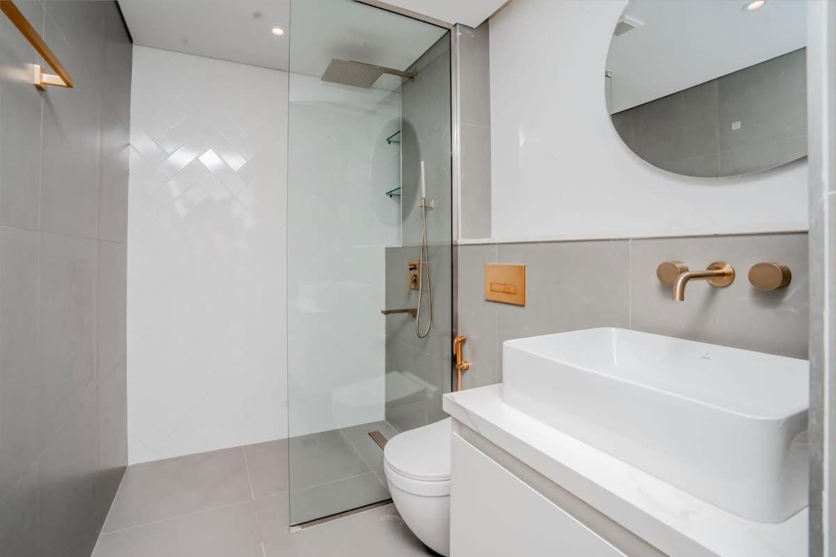 Modern 1 Bed - Great Location