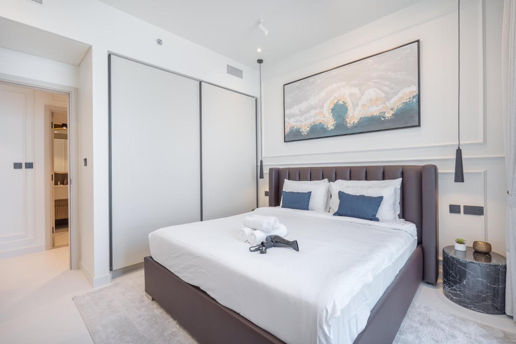 Apartment 1 Bedroom In Marina Vista With Full Palm Views *