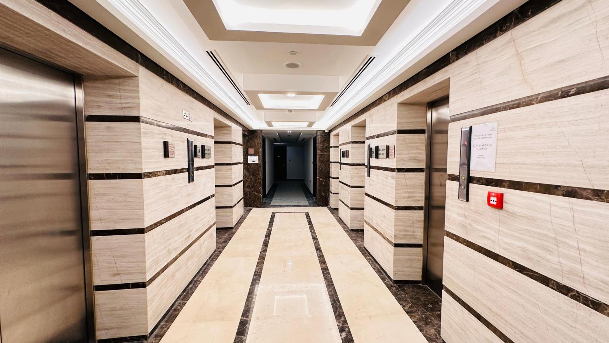 Spacious Burj View With Balcony Free Parking By Belvilla * Dubai
