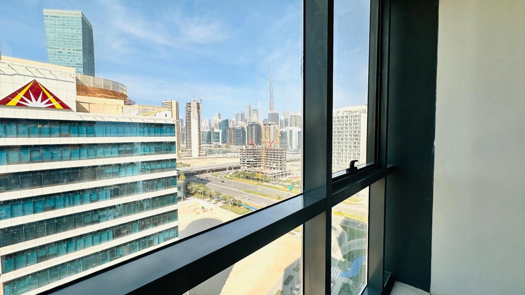 Homestay Upscale Burj View With Balcony Free Parking By Belvilla *