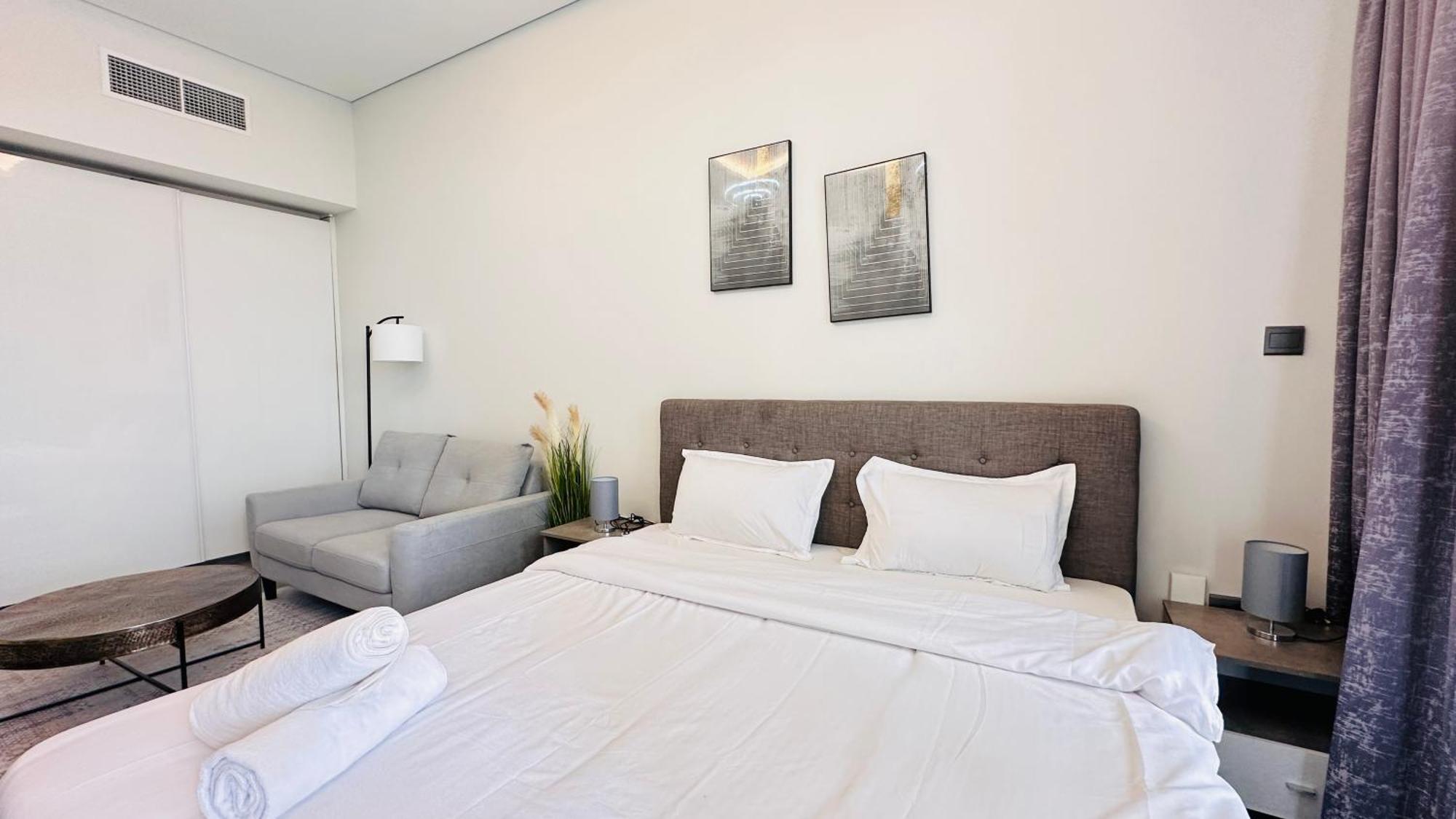 Upscale Burj View With Balcony Free Parking By Belvilla * Dubai